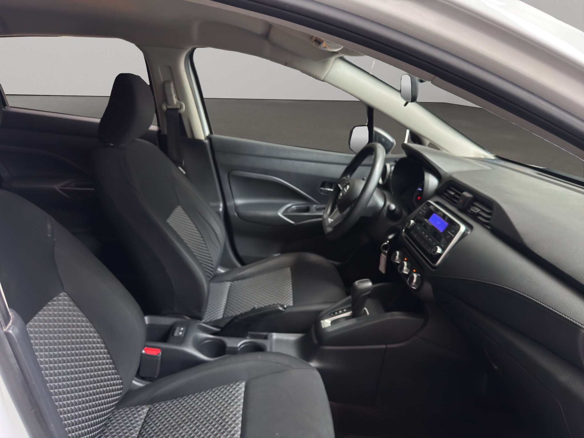 Nissan Versa 4 pts. Sense, CVT, a/ac., VE, R-15 (línea anterior) 2022