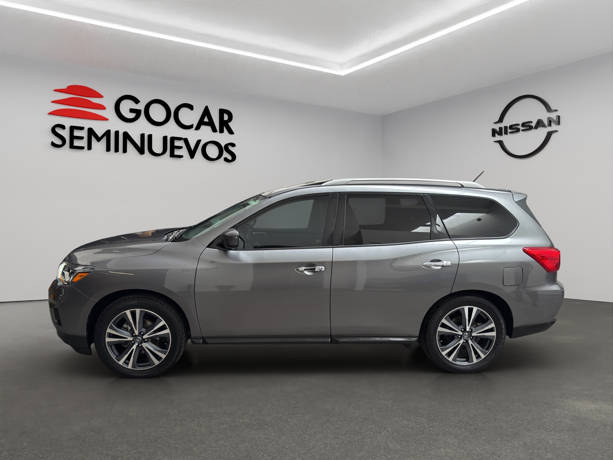 Nissan Pathfinder  5 pts. Advance, TA, piel, QCP, GPS, s. Bose, RA-18 2020