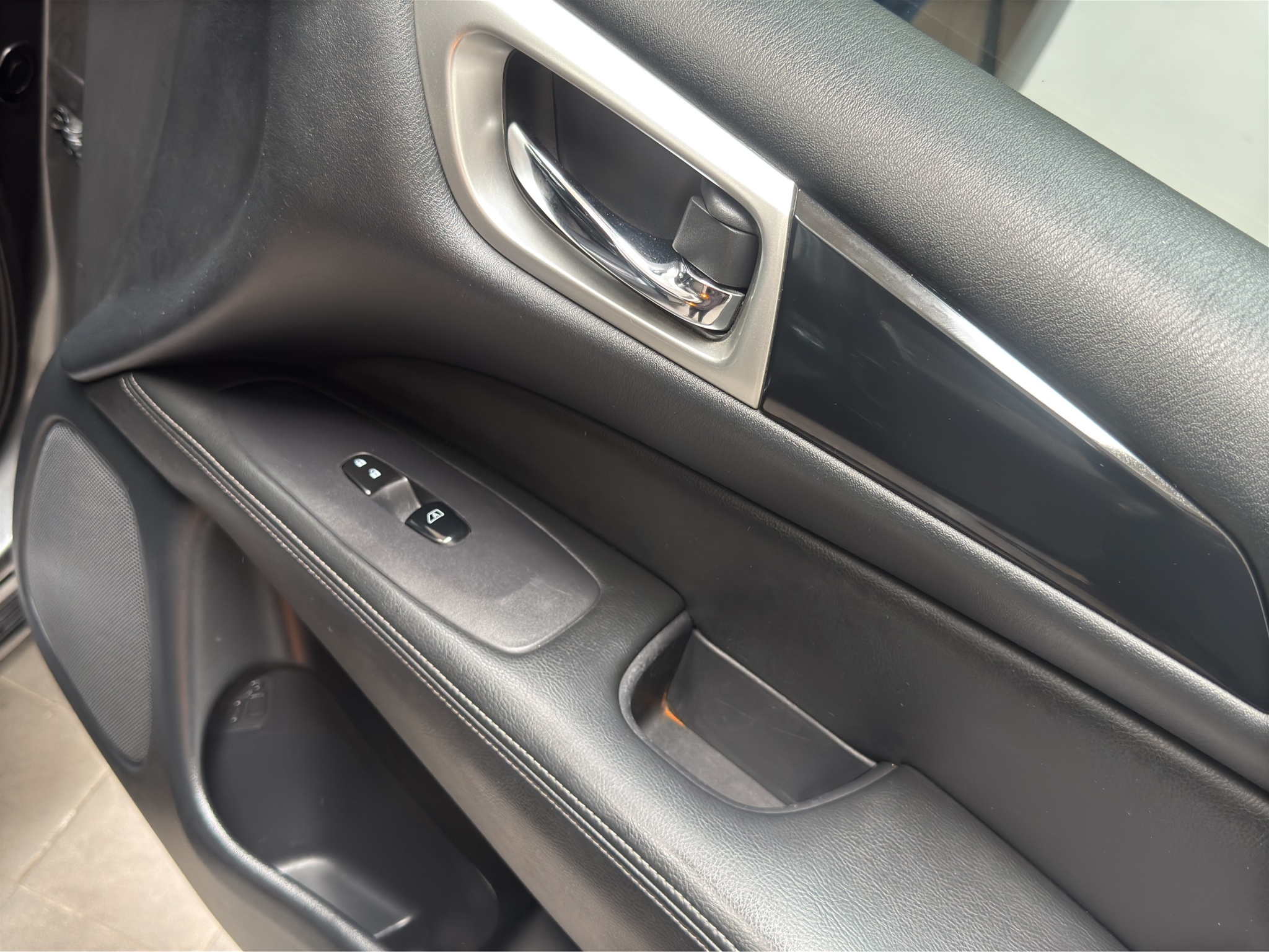 Nissan Pathfinder  5 pts. Advance, TA, piel, QCP, GPS, s. Bose, RA-18 2020