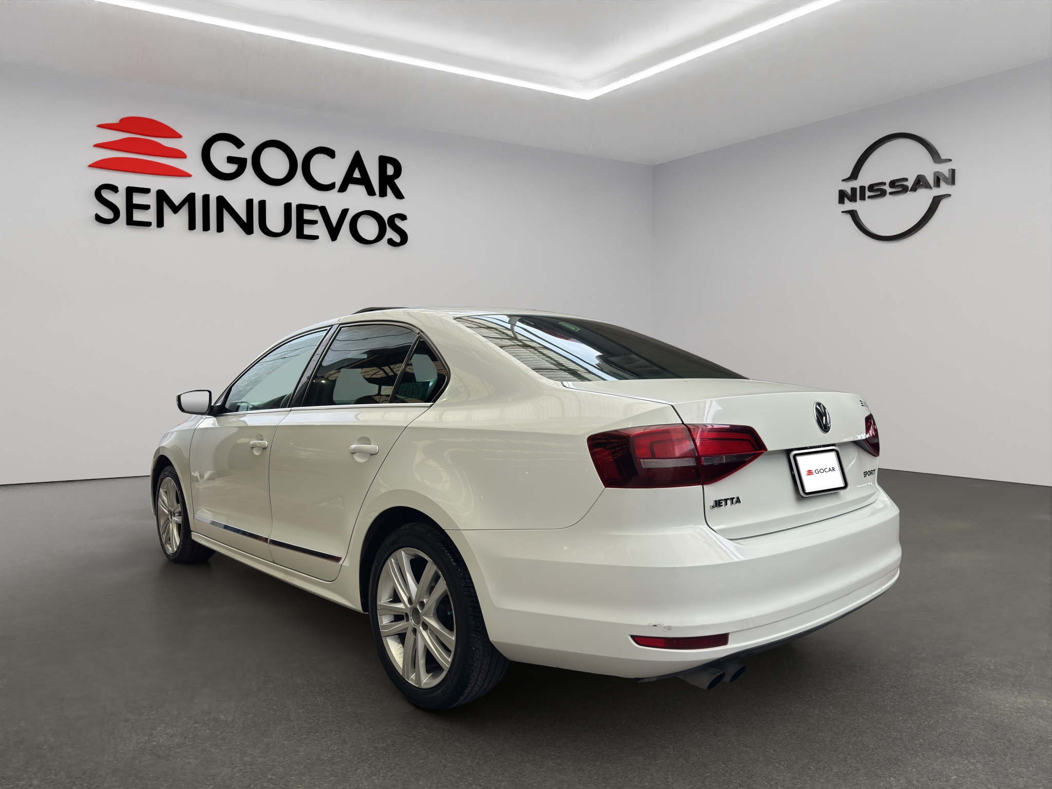 Volkswagen Jetta A6 4 pts. Sportline, 2.5l, Tiptronic, piel, QC, f. niebla, RA-17 2018