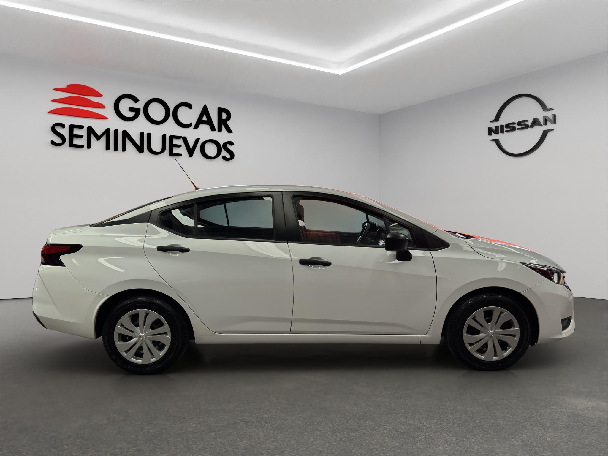 Nissan Versa 4 pts. Sense, CVT, a/ac., R-15 2024