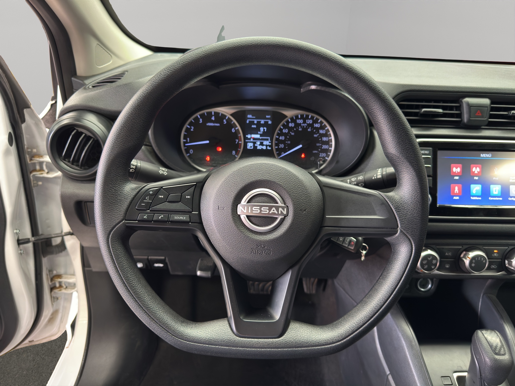 Nissan Versa 4 pts. Sense, CVT, a/ac., R-15 2024