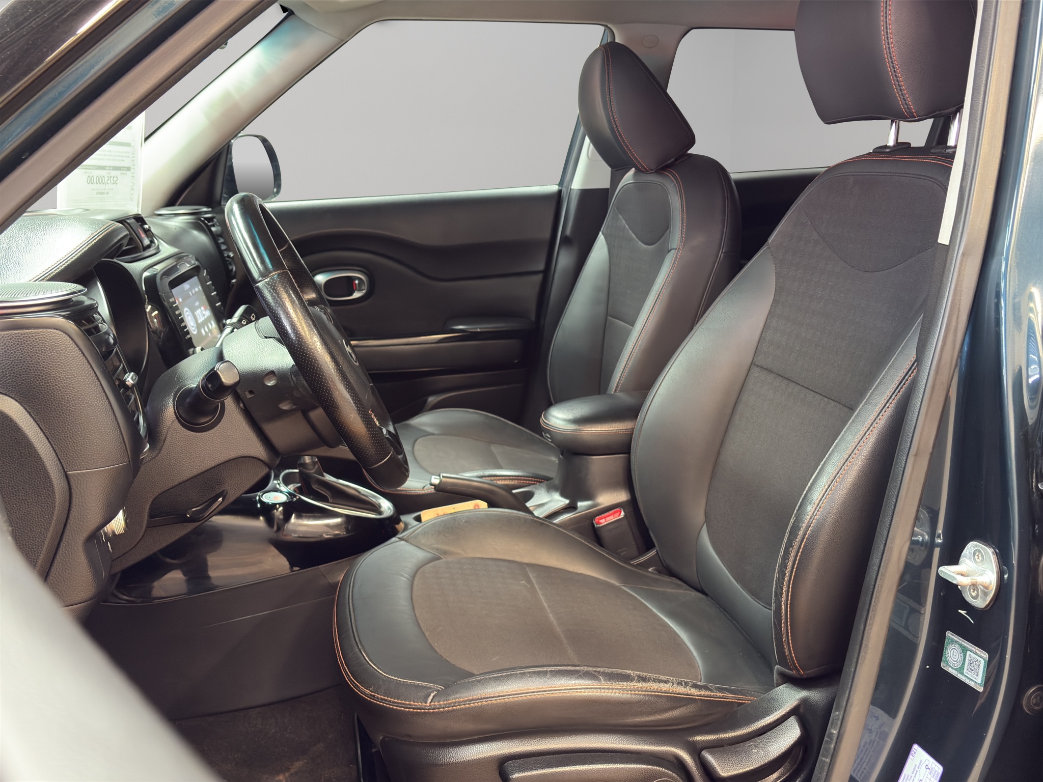 KIA Soul  5 pts. SX, 1.6T, TA, a/ac. Aut., f. led, f. xenón, RA-18 2018
