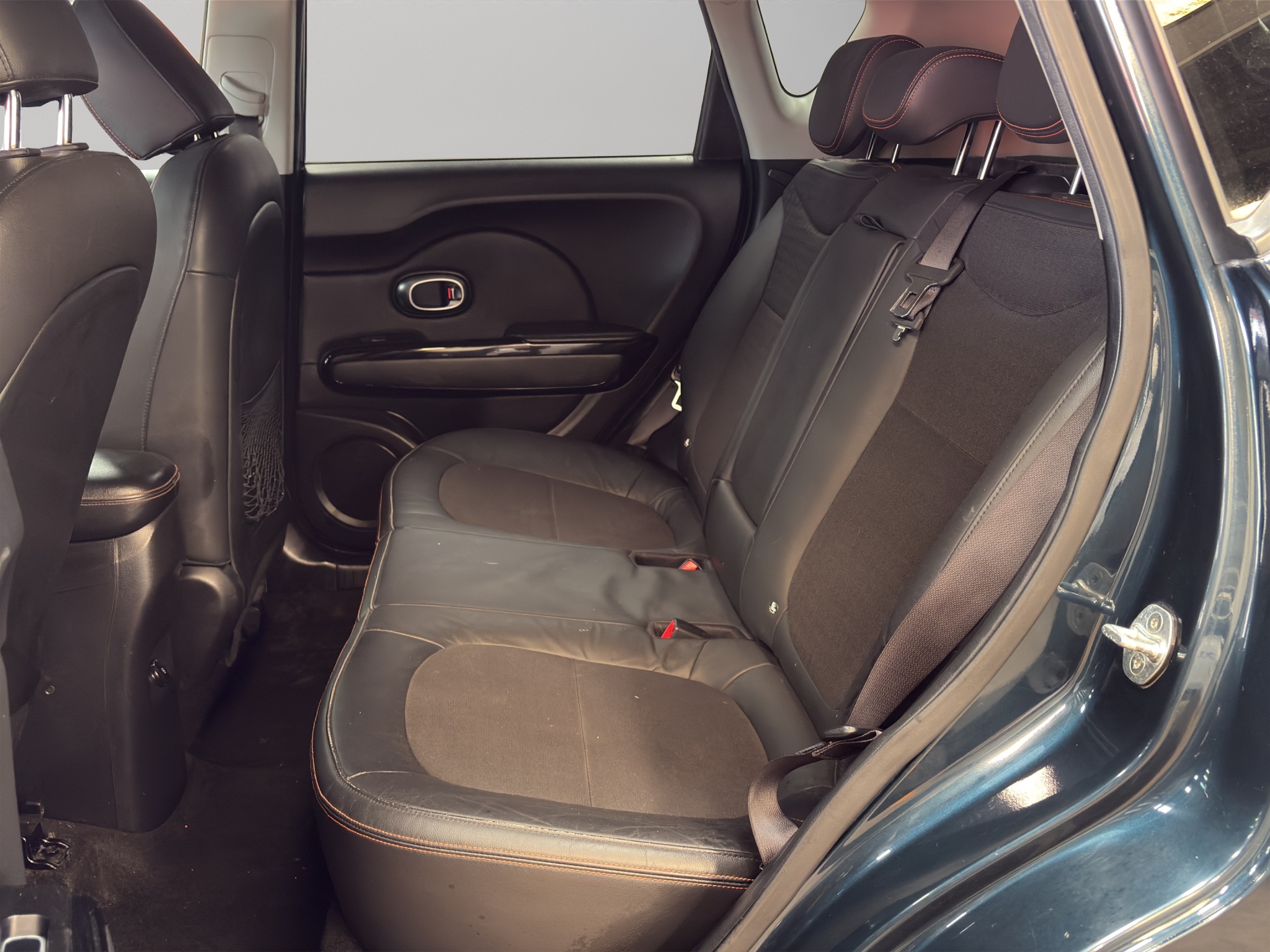 KIA Soul  5 pts. SX, 1.6T, TA, a/ac. Aut., f. led, f. xenón, RA-18 2018