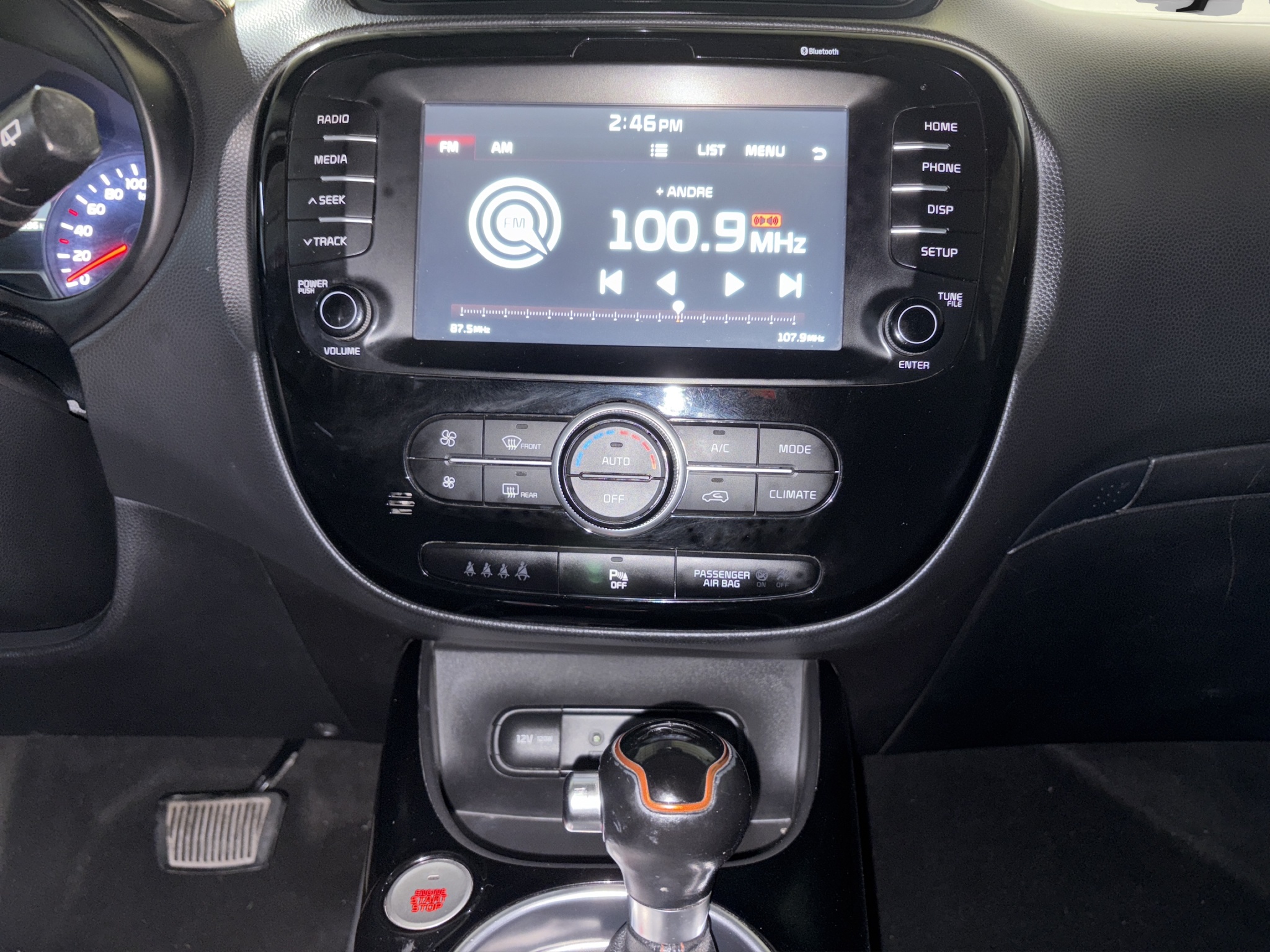 KIA Soul  5 pts. SX, 1.6T, TA, a/ac. Aut., f. led, f. xenón, RA-18 2018