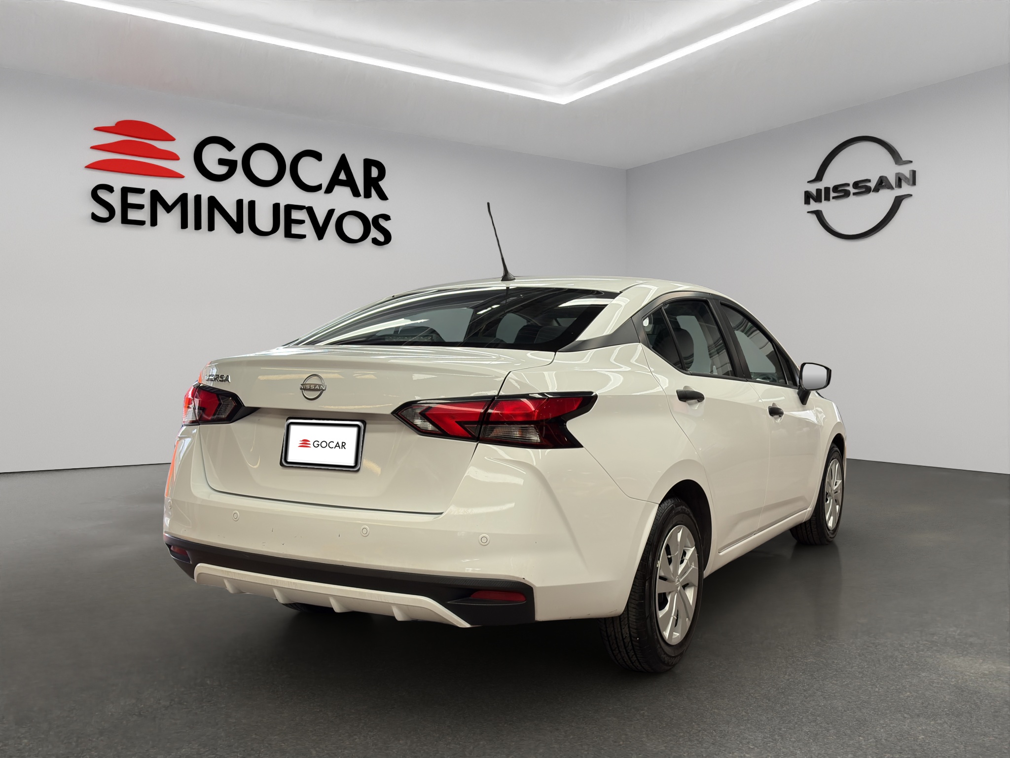 Nissan Versa 4 pts. Sense, CVT, a/ac., R-15 2024