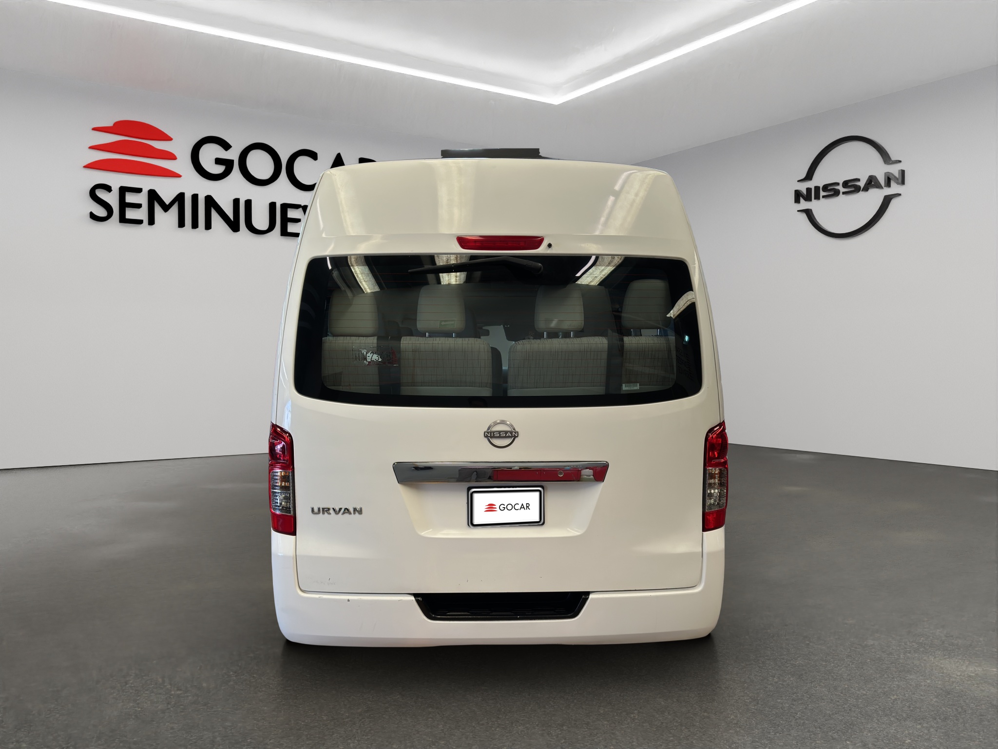 Nissan Urvan Pasajeros 4 pts. Amplia, TM5, a/ac., desem. tras., 14 pas. 2023