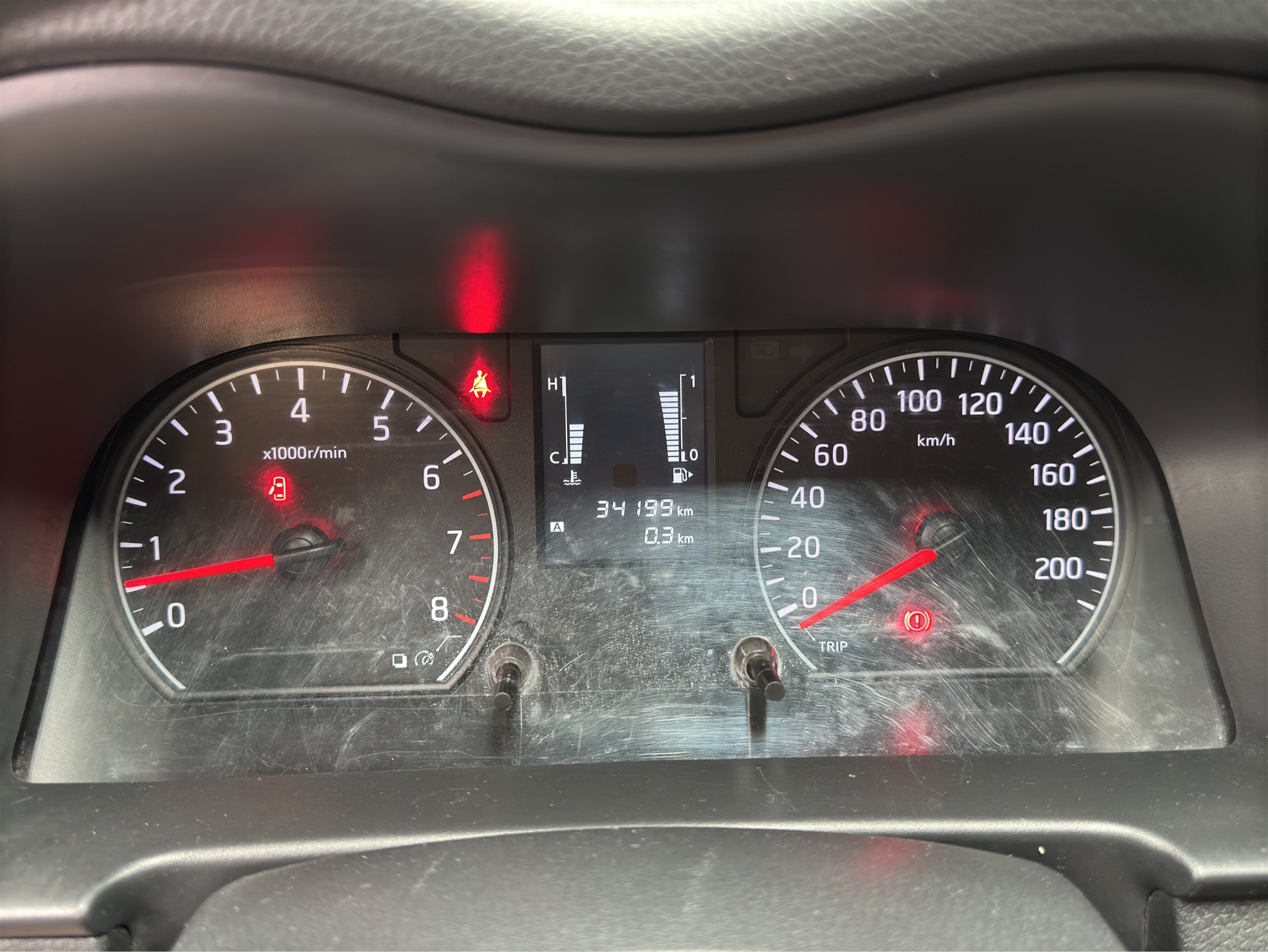 Nissan Urvan Pasajeros 4 pts. Amplia, TM5, a/ac., desem. tras., 14 pas. 2023