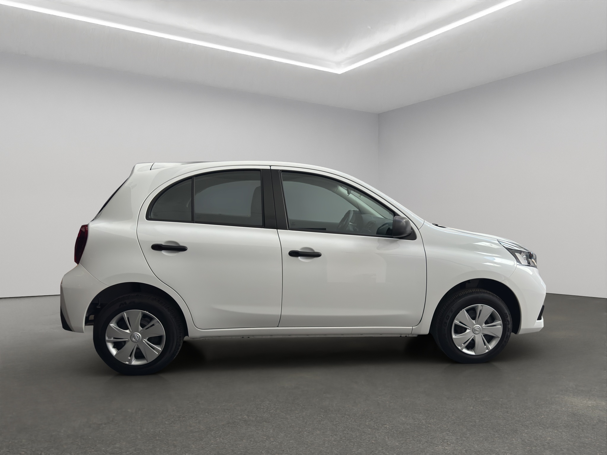 Nissan March 5 pts. HB Sense, TA, a/ac., R-14 2024