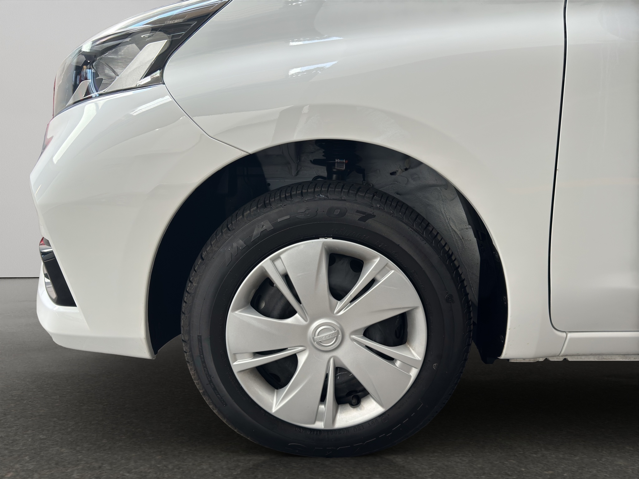 Nissan March 5 pts. HB Sense, TA, a/ac., R-14 2024