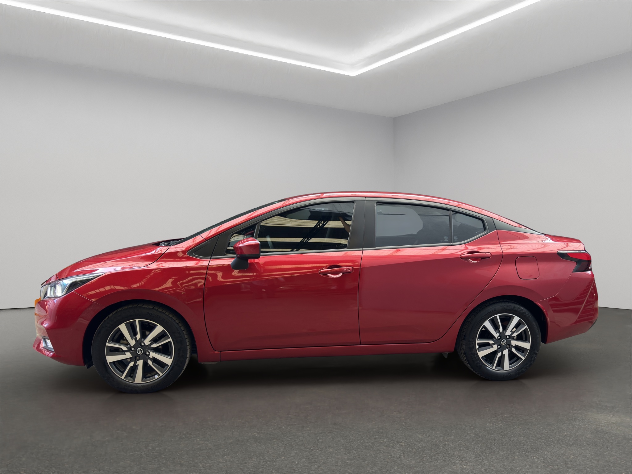 Nissan Versa 4 pts. Advance, CVT, a/ac., VE, f. niebla, RA-16(línea anterior) 2022