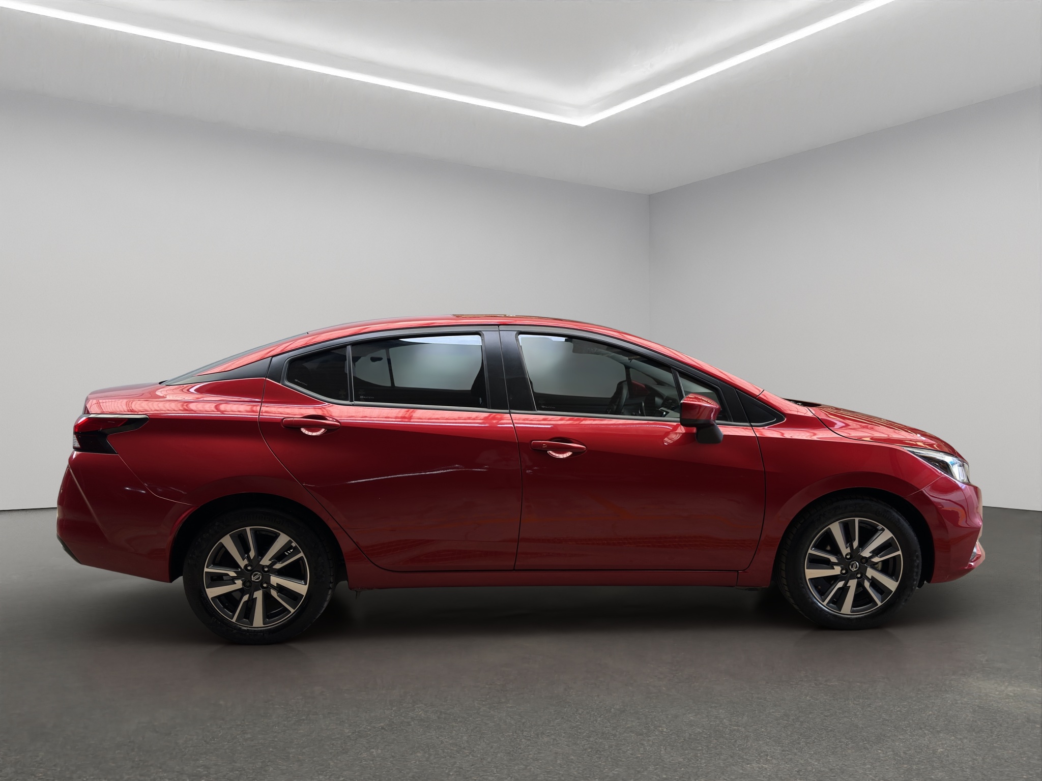 Nissan Versa 4 pts. Advance, CVT, a/ac., VE, f. niebla, RA-16(línea anterior) 2022