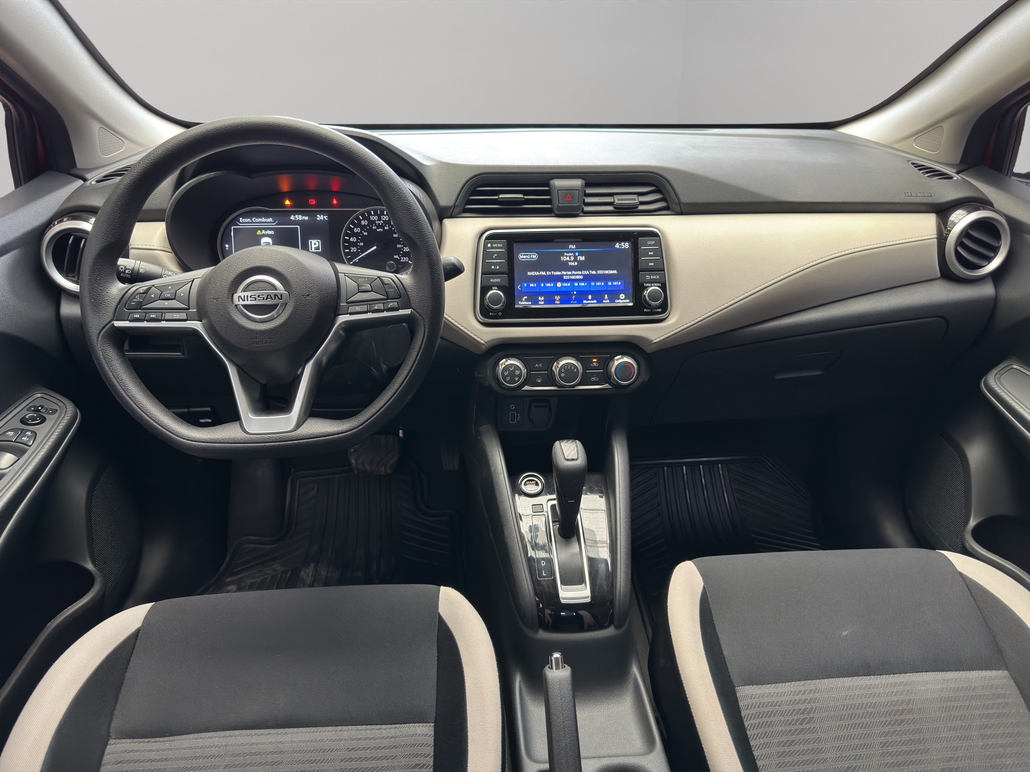 Nissan Versa 4 pts. Advance, CVT, a/ac., VE, f. niebla, RA-16(línea anterior) 2022