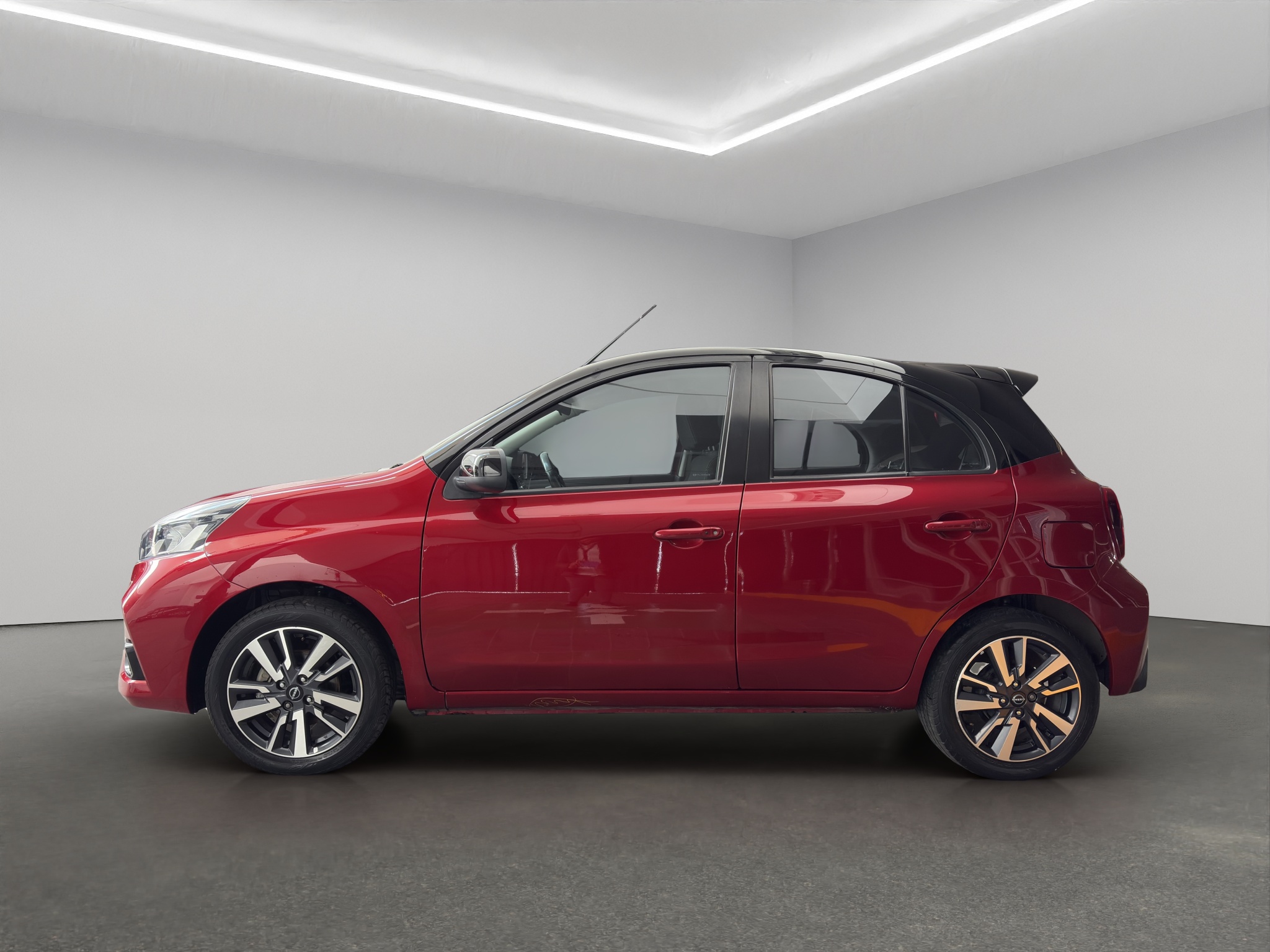 Nissan March 5 pts. HB Exclusive, TA, a/ac, VE, RA-16 2023