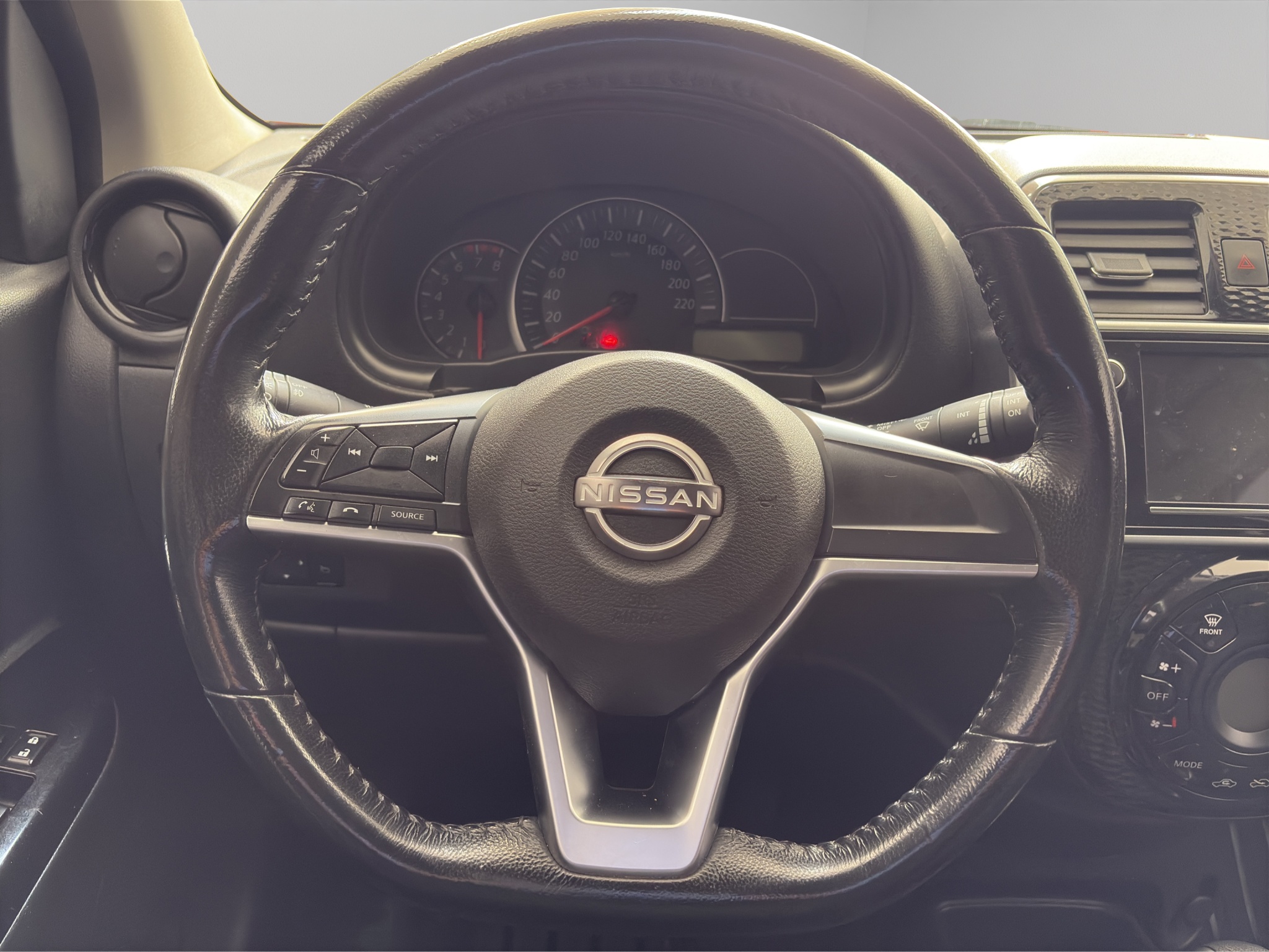 Nissan March 5 pts. HB Exclusive, TA, a/ac, VE, RA-16 2023