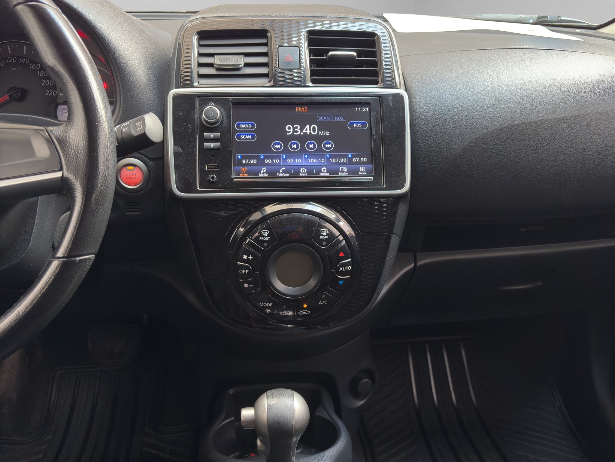 Nissan March 5 pts. HB Exclusive, TA, a/ac, VE, RA-16 2023