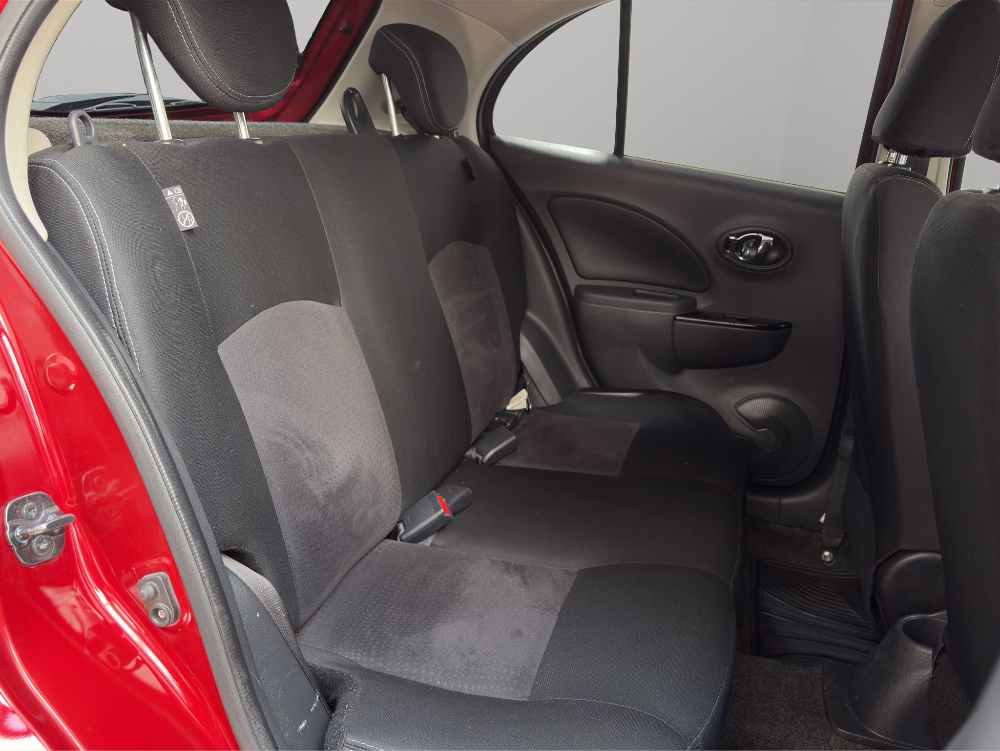 Nissan March 5 pts. HB Exclusive, TA, a/ac, VE, RA-16 2023