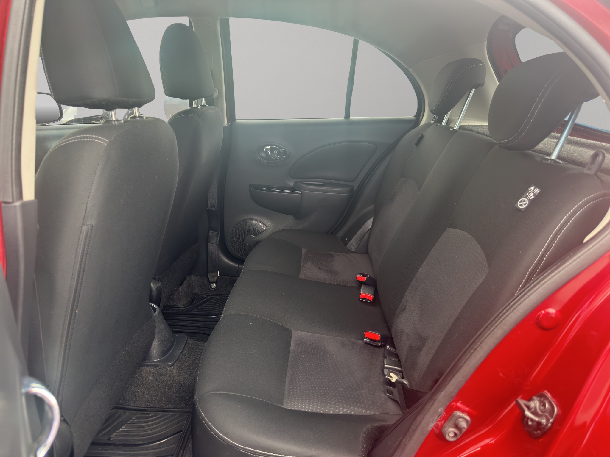 Nissan March 5 pts. HB Exclusive, TA, a/ac, VE, RA-16 2023