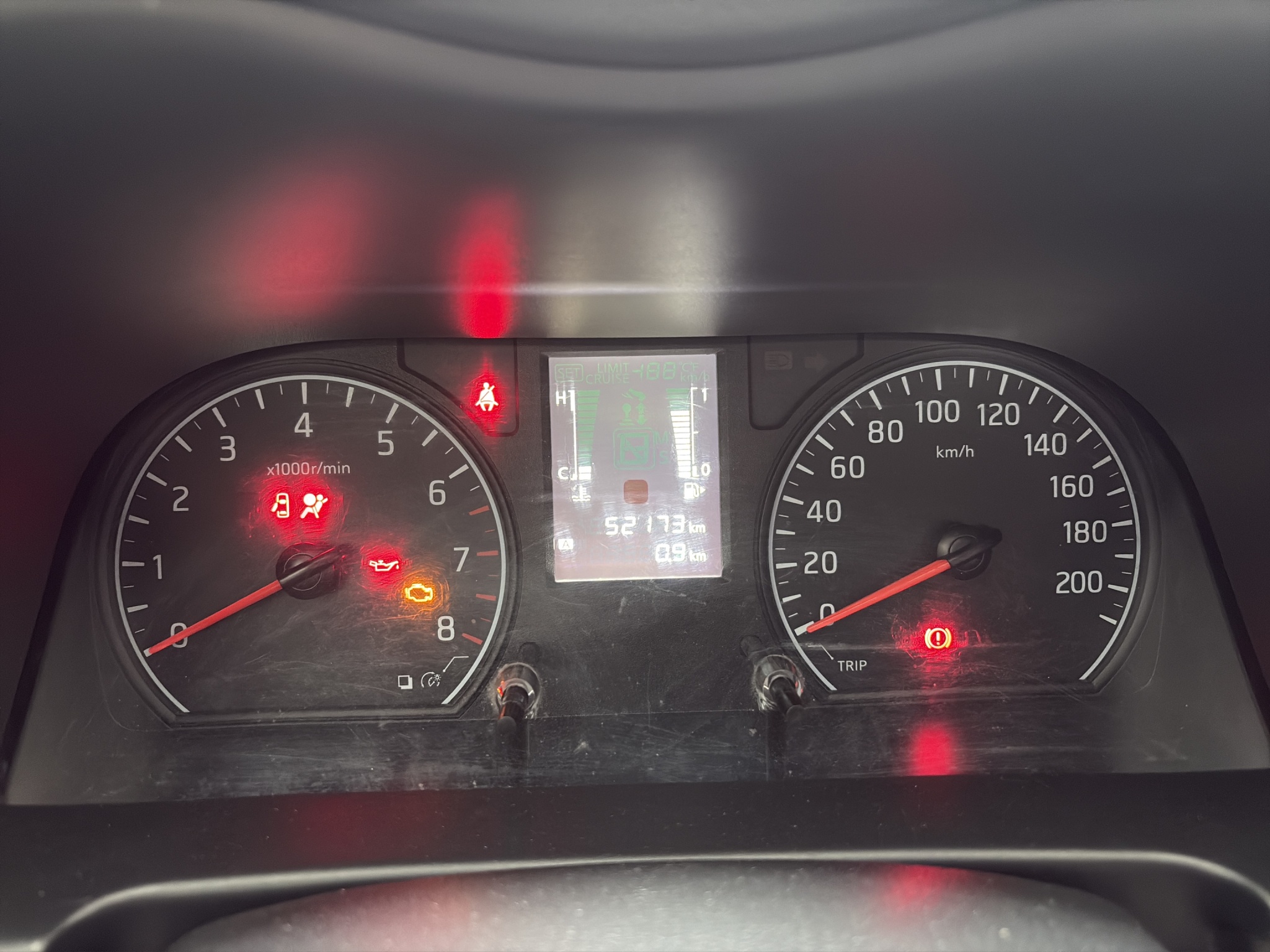 Nissan Urvan Pasajeros 4 pts. Amplia, TM5, a/ac., desem. tras., 14 pas. 2023