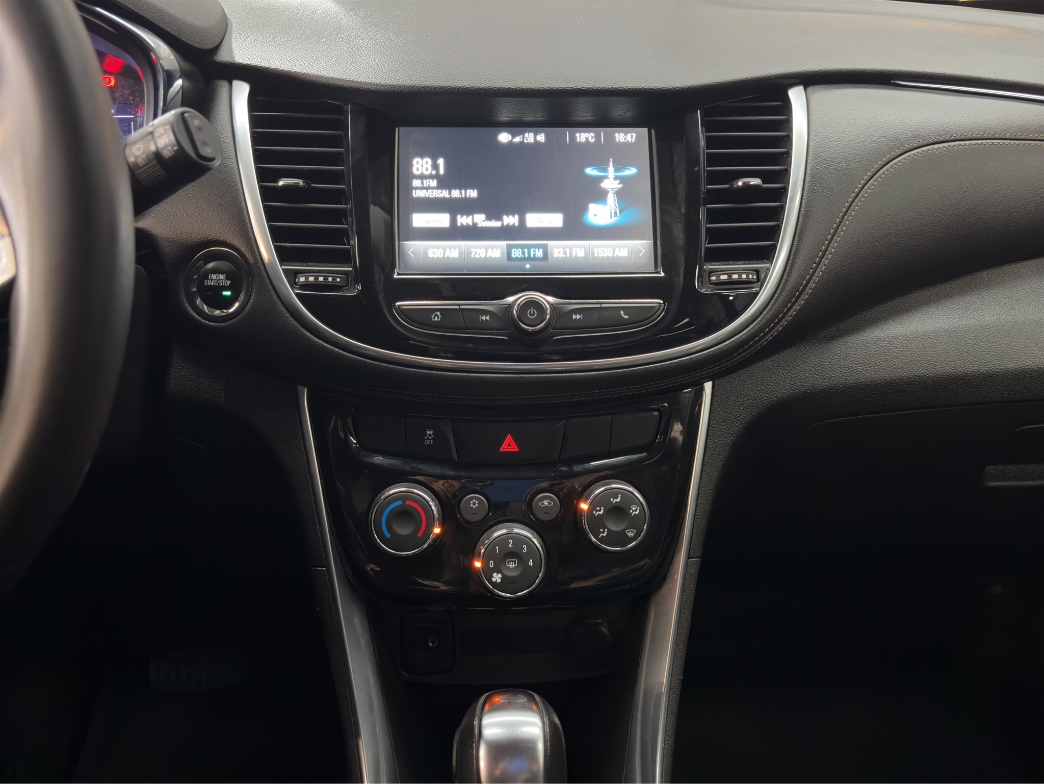 Chevrolet Trax  5 pts. Premier, 1.8l, TA, piel, QC, f. niebla, RA-18 (línea anterior) 2020