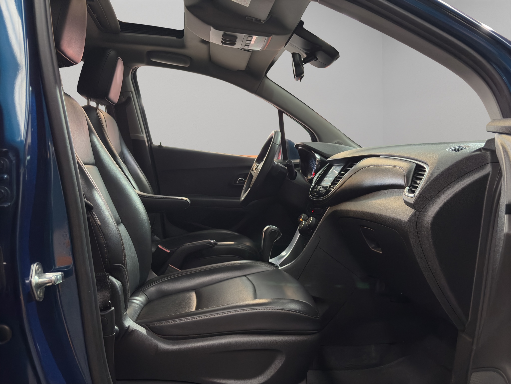 Chevrolet Trax  5 pts. Premier, 1.8l, TA, piel, QC, f. niebla, RA-18 (línea anterior) 2020