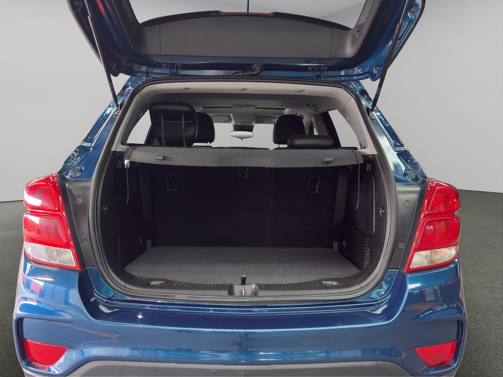 Chevrolet Trax  5 pts. Premier, 1.8l, TA, piel, QC, f. niebla, RA-18 (línea anterior) 2020