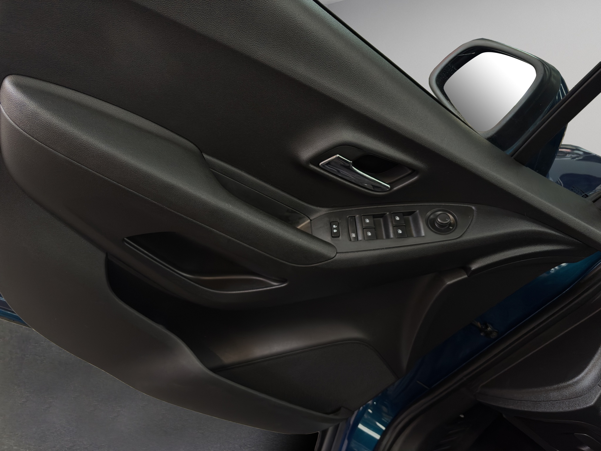 Chevrolet Trax  5 pts. Premier, 1.8l, TA, piel, QC, f. niebla, RA-18 (línea anterior) 2020
