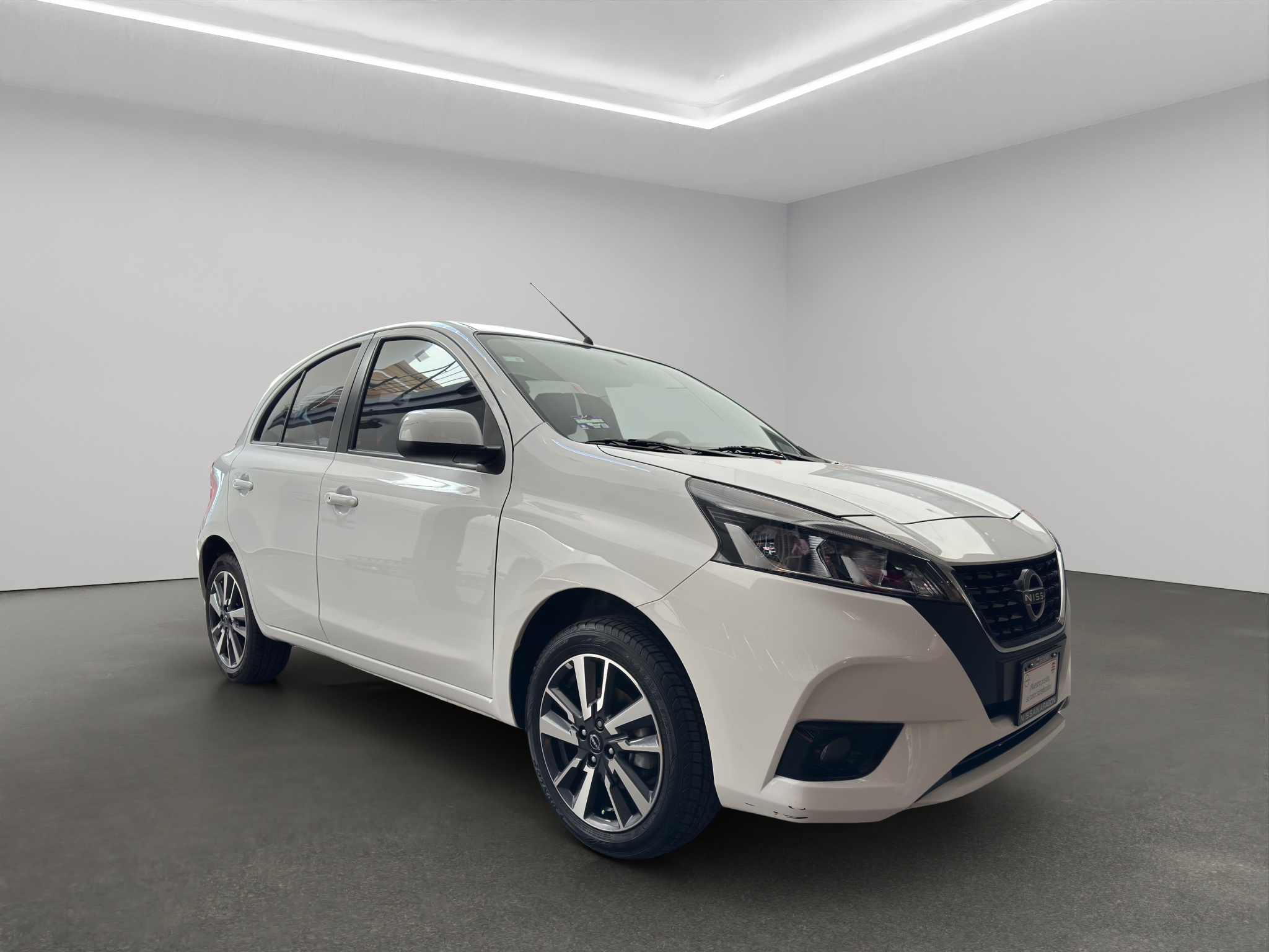 Nissan March 5 pts. HB Exclusive, TM5, a/ac. Aut., VE, RA-16 2024