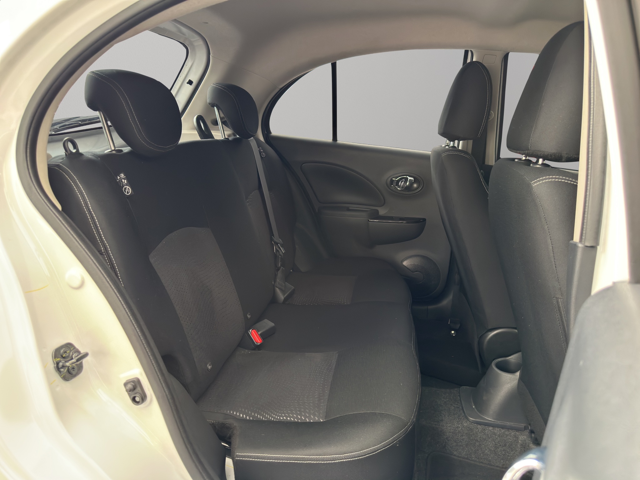 Nissan March 5 pts. HB Exclusive, TM5, a/ac. Aut., VE, RA-16 2024
