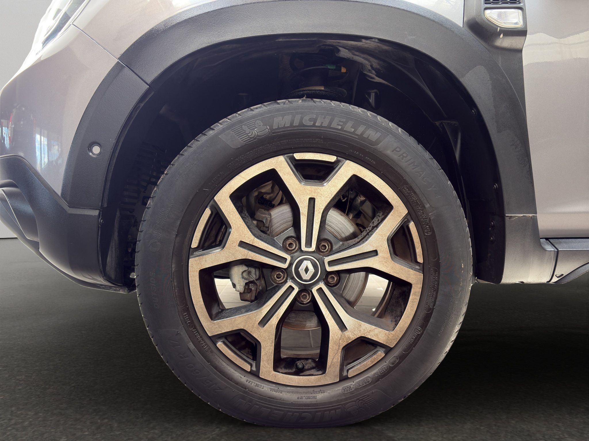 Renault Duster  5 pts. Iconic, 1.3T, TA, a/ac. Aut., VE, f. niebla, RA-17 2023