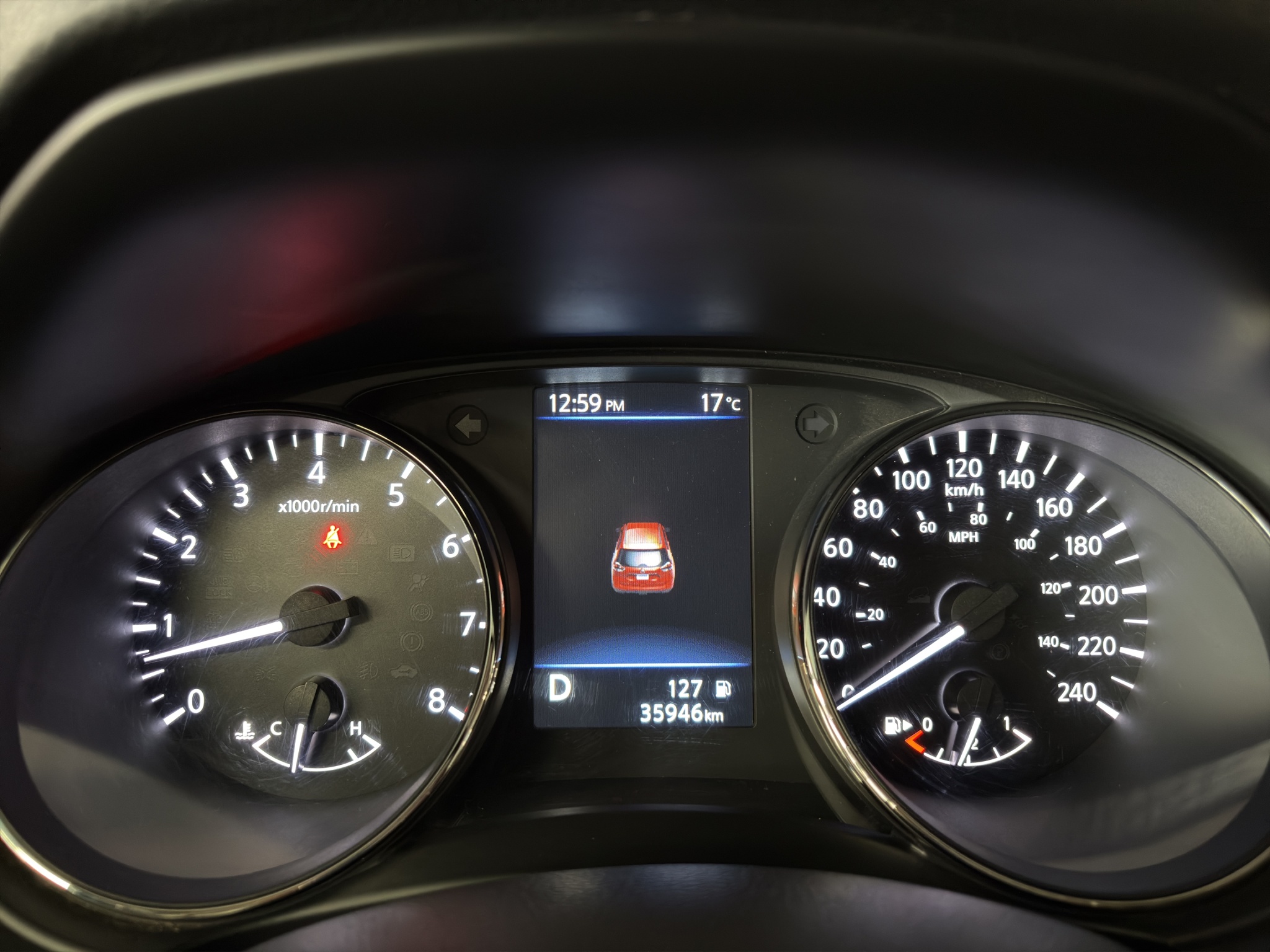 Nissan X-Trail  5 pts. Exclusive, TA, piel, QCP, GPS, 7 pas., RA-19, 4x4 (línea anterior) 2022
