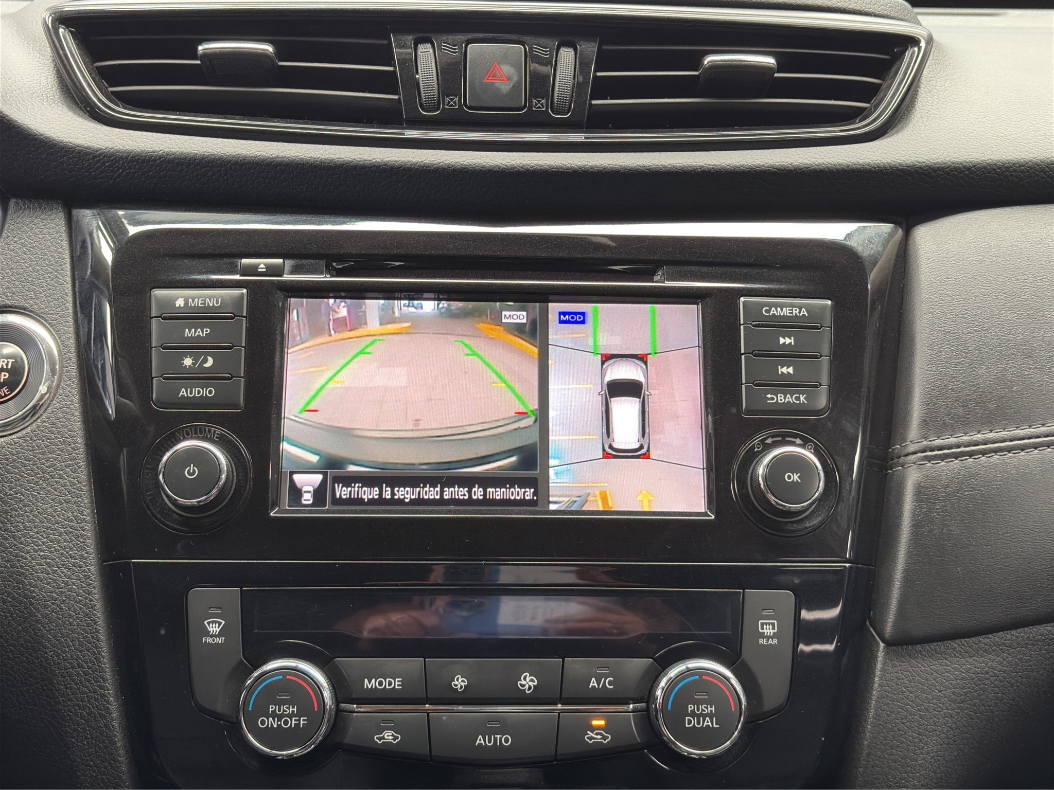 Nissan X-Trail  5 pts. Exclusive, TA, piel, QCP, GPS, 7 pas., RA-19, 4x4 (línea anterior) 2022