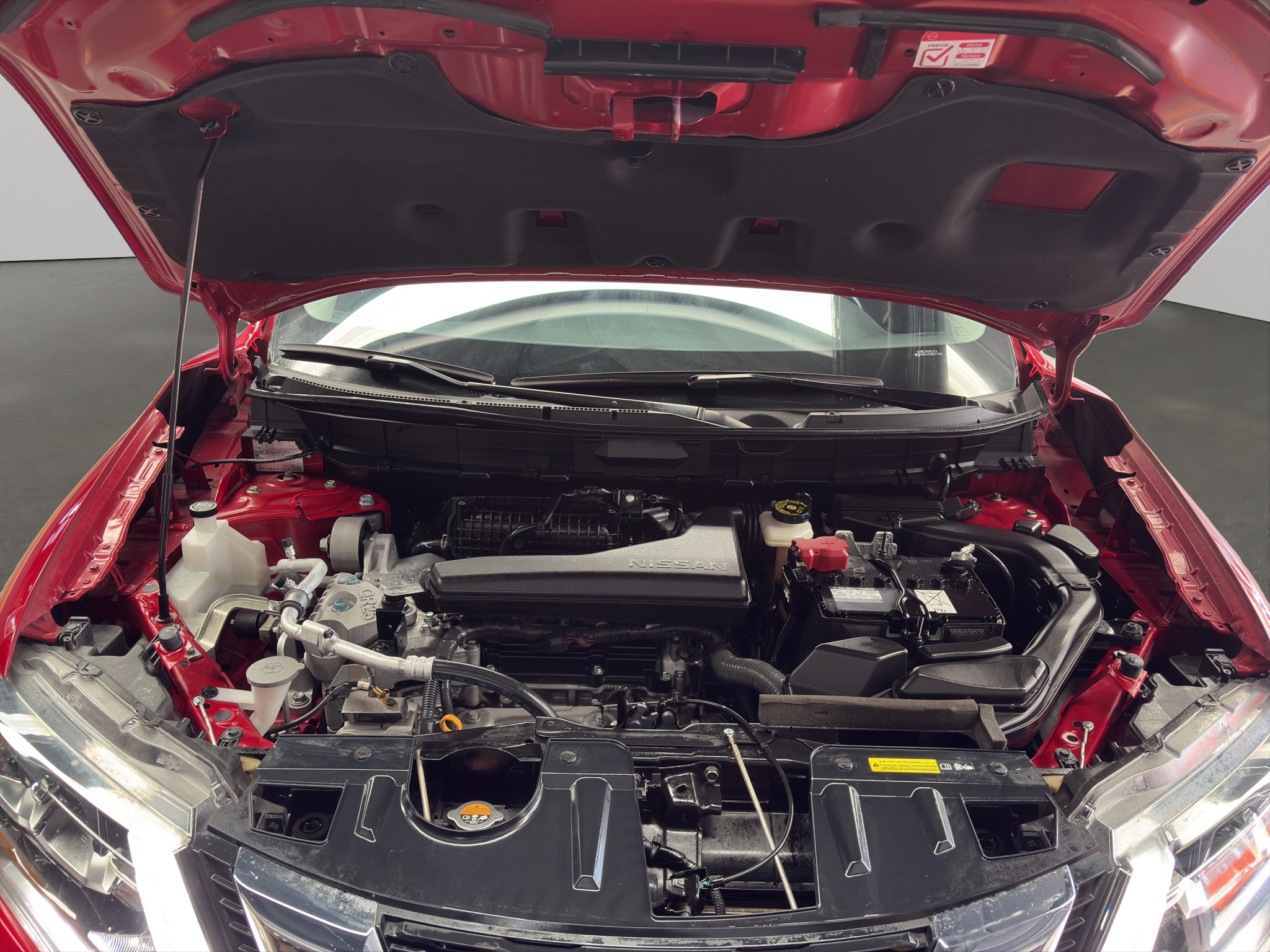 Nissan X-Trail  5 pts. Exclusive, TA, piel, QCP, GPS, 7 pas., RA-19, 4x4 (línea anterior) 2022