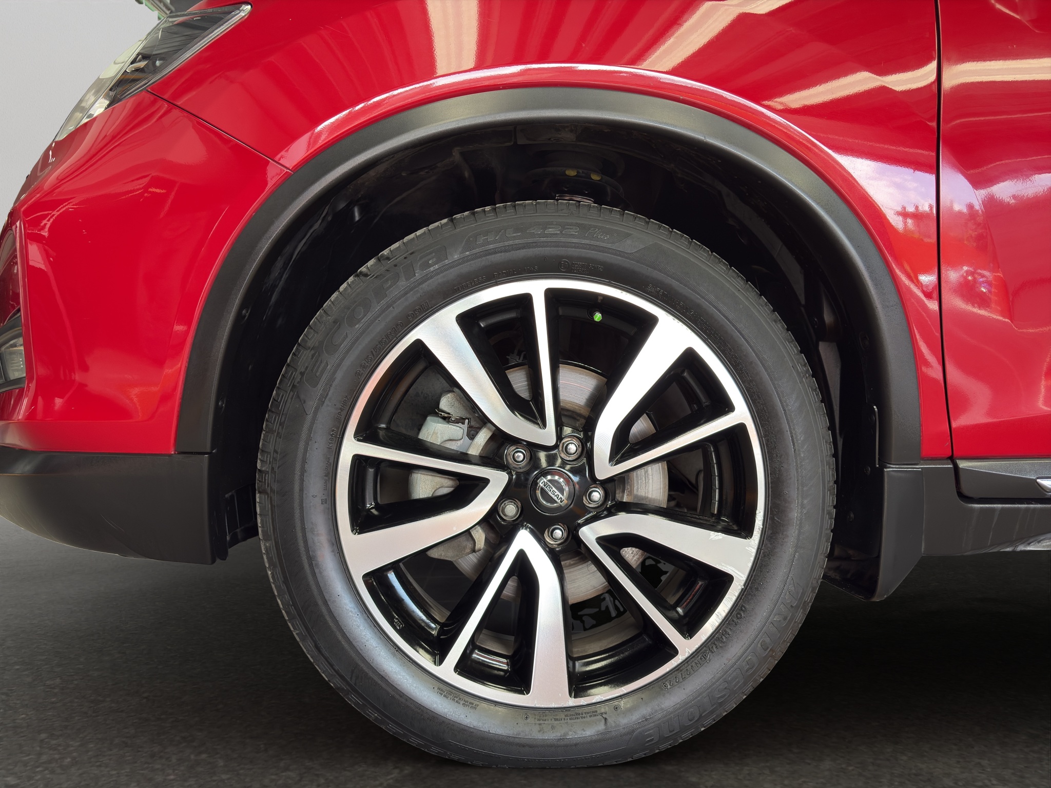 Nissan X-Trail  5 pts. Exclusive, TA, piel, QCP, GPS, 7 pas., RA-19, 4x4 (línea anterior) 2022