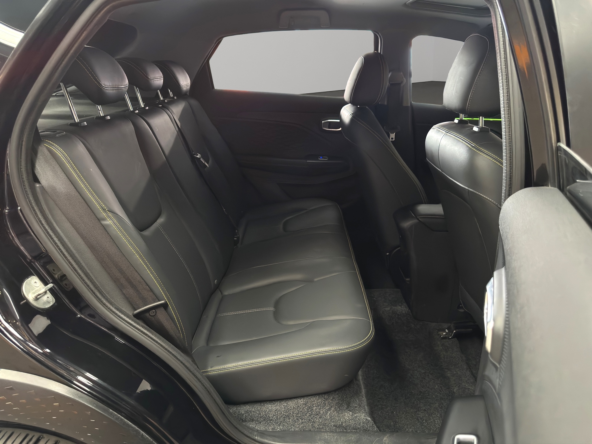 Chirey Tiggo 2 Pro  5 pts. Luxury, 1.0T, CVT, piel, QC, RA-17 2024