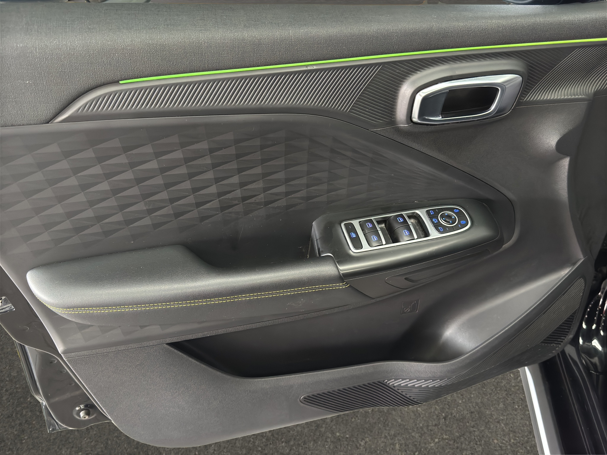 Chirey Tiggo 2 Pro  5 pts. Luxury, 1.0T, CVT, piel, QC, RA-17 2024