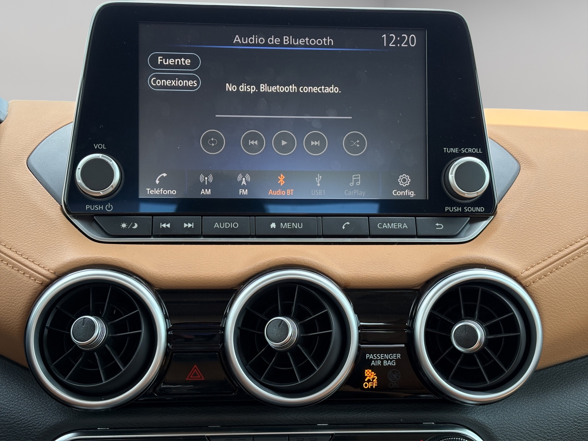 Nissan Sentra 4 pts. SR Platinum, TA, a/ac. Aut., piel, QC, s. Bose, f. led, RA-18 2024