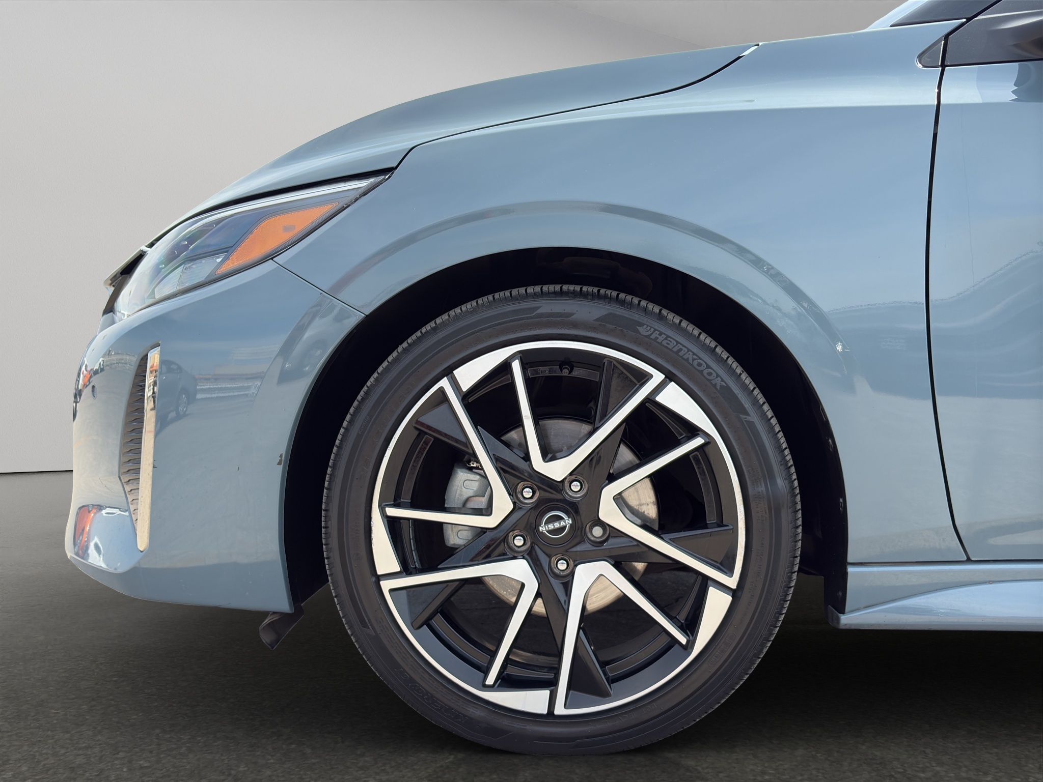 Nissan Sentra 4 pts. SR Platinum, TA, a/ac. Aut., piel, QC, s. Bose, f. led, RA-18 2024