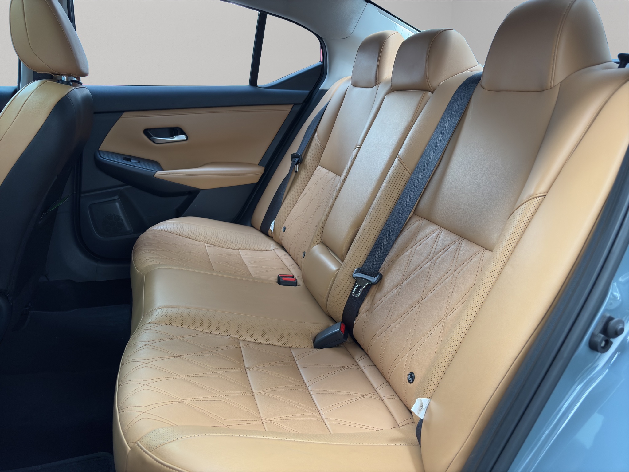 Nissan Sentra 4 pts. SR Platinum, TA, a/ac. Aut., piel, QC, s. Bose, f. led, RA-18 2024