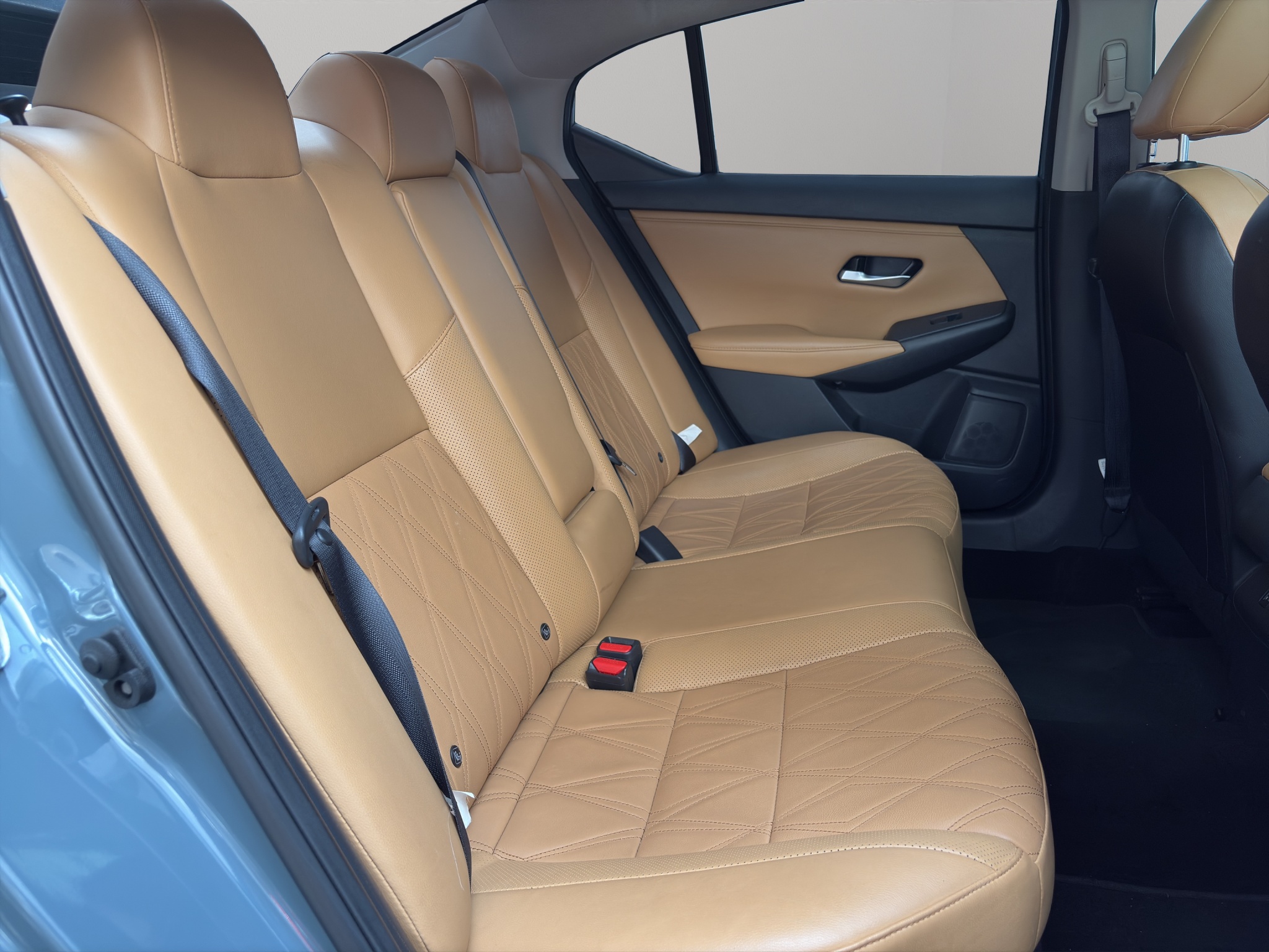 Nissan Sentra 4 pts. SR Platinum, TA, a/ac. Aut., piel, QC, s. Bose, f. led, RA-18 2024