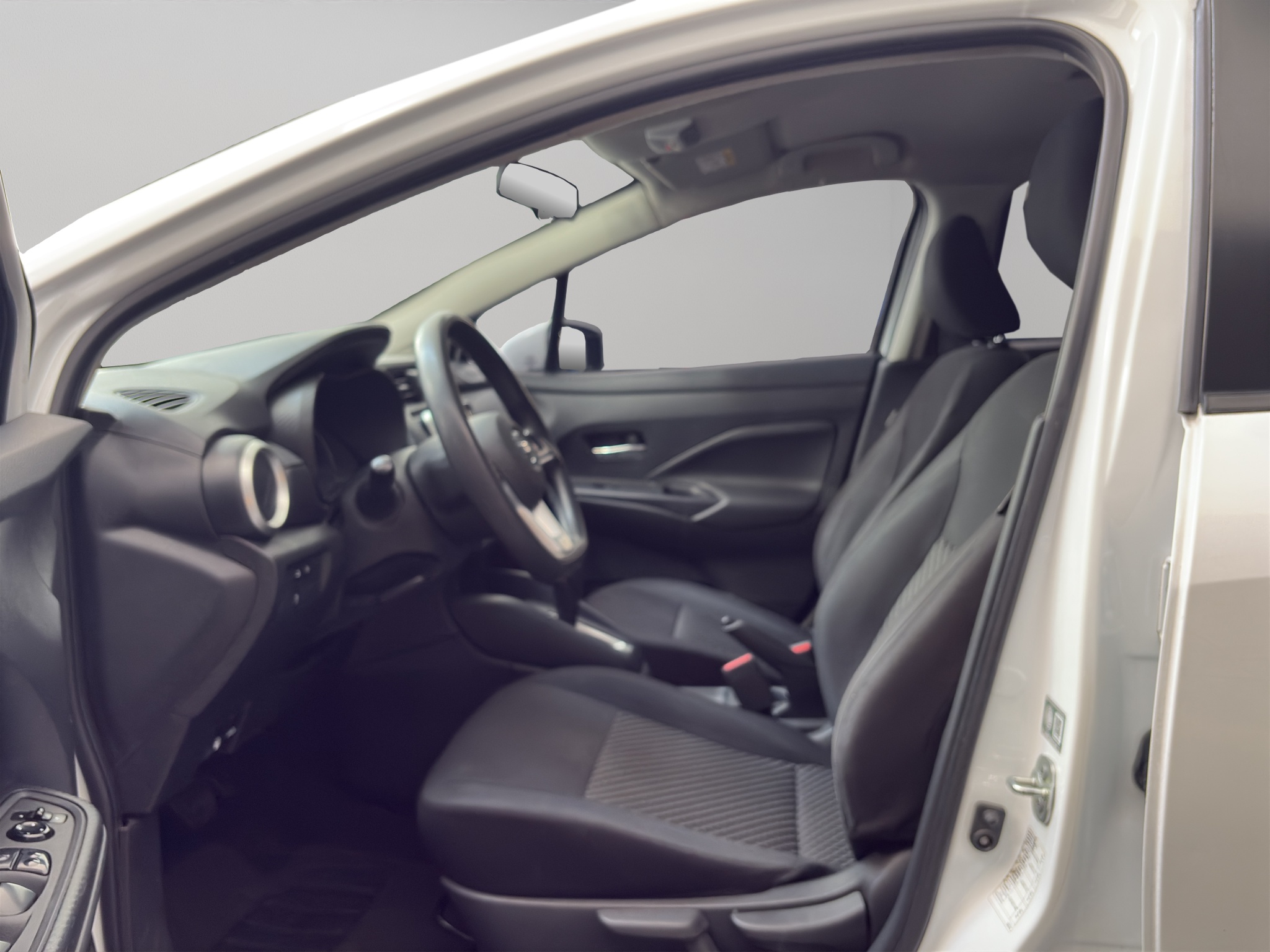 Nissan Versa 4 pts. Sense, CVT, a/ac., VE, R-15 2021