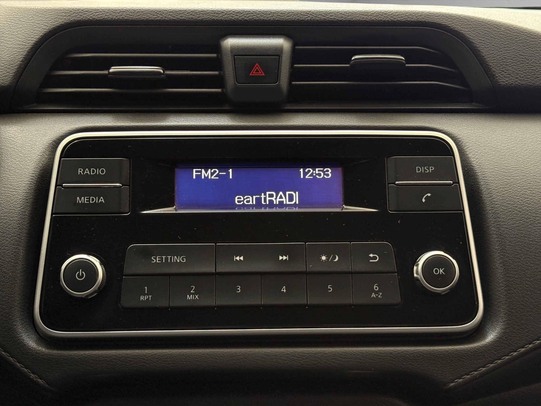 Nissan Versa 4 pts. Sense, CVT, a/ac., VE, R-15 2021