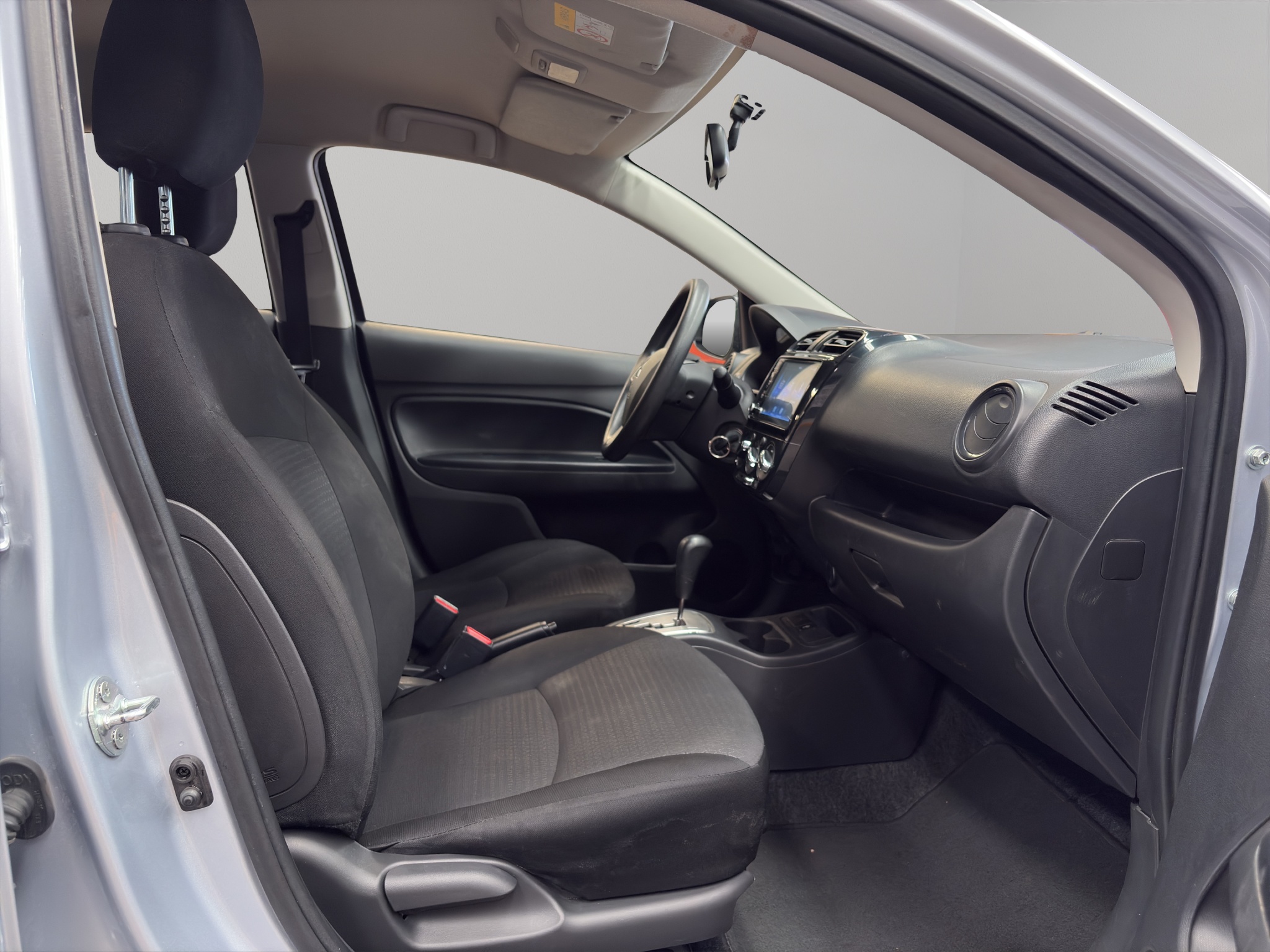 Mitsubishi Mirage 4 pts. G4 GLX, CVT, a/ac., VE del., R-14 2024