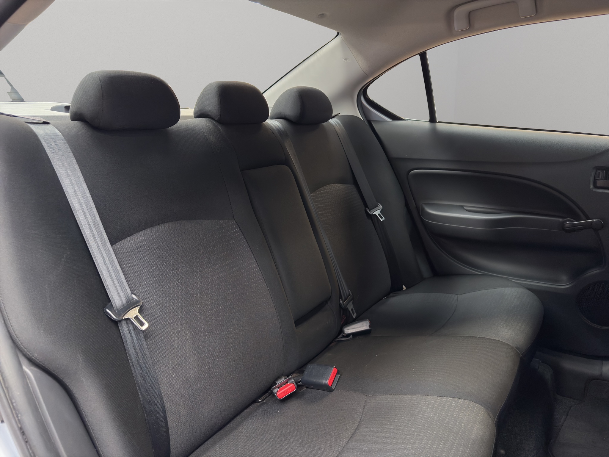 Mitsubishi Mirage 4 pts. G4 GLX, CVT, a/ac., VE del., R-14 2024