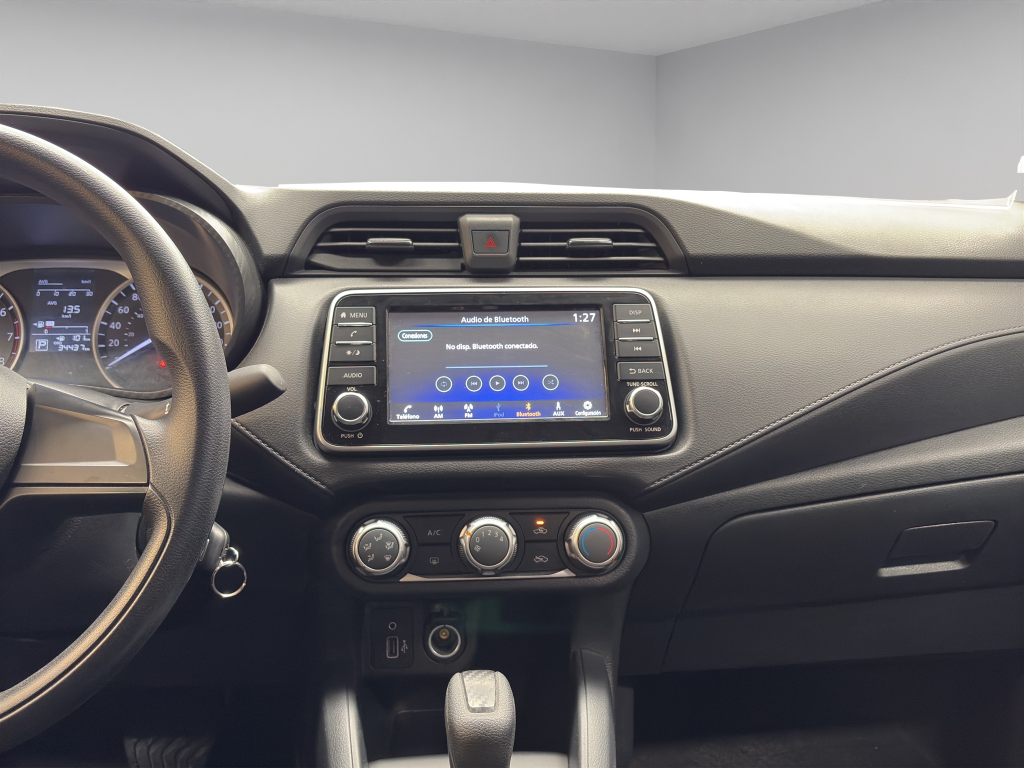 Nissan Versa 4 pts. Sense, CVT, a/ac., R-15 2024