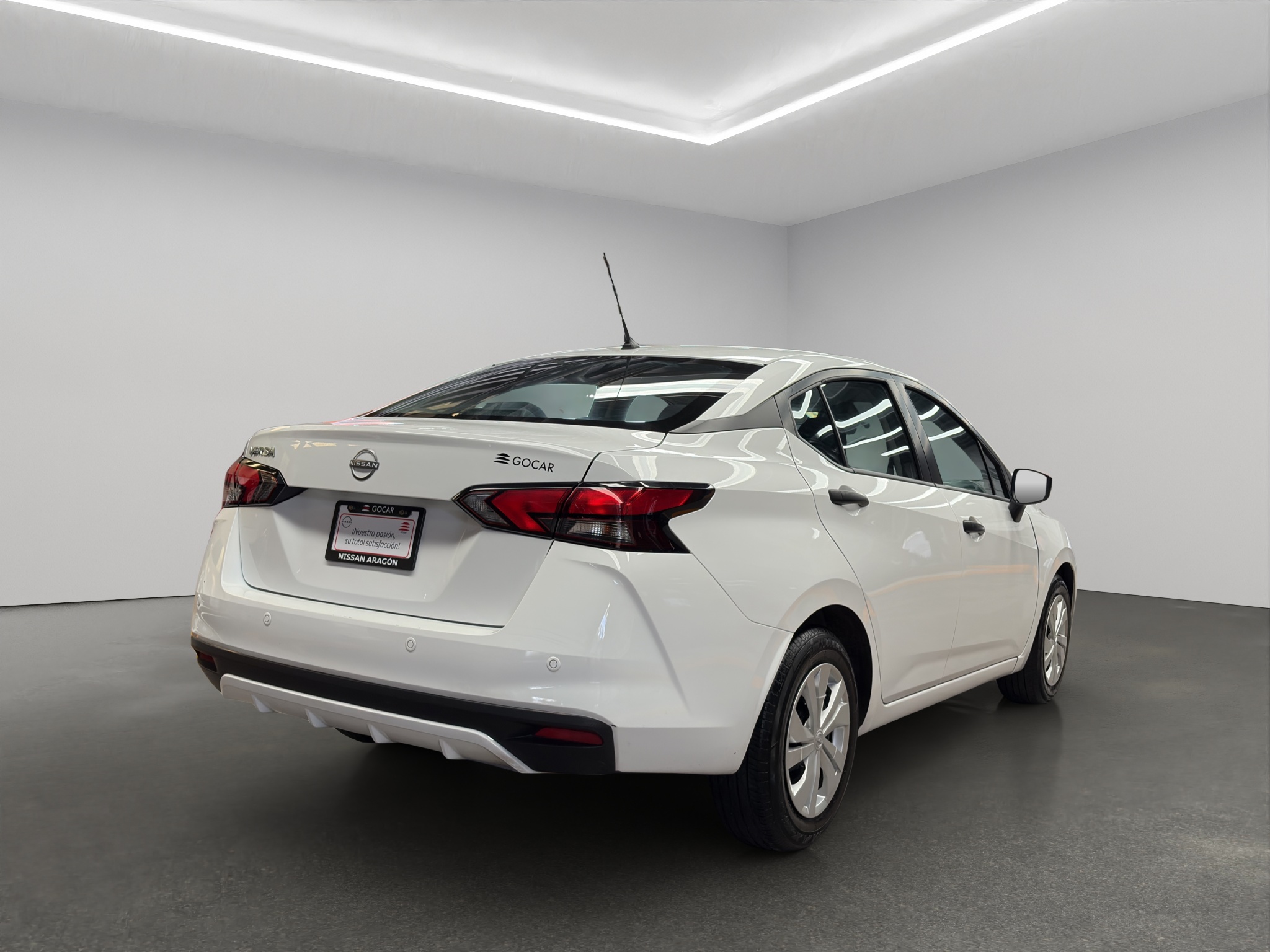 Nissan Versa 4 pts. Sense, CVT, a/ac., R-15 2024