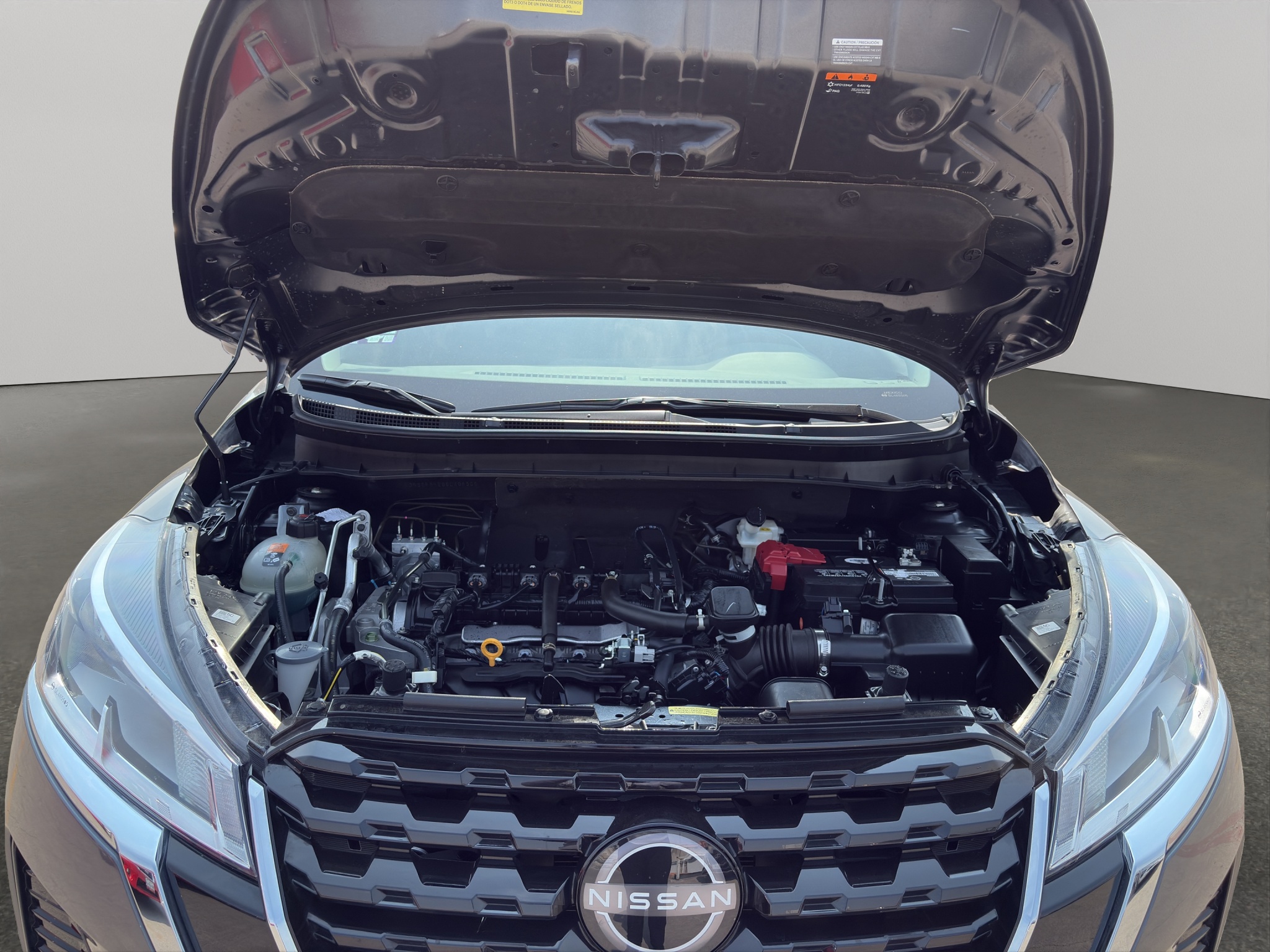 Nissan Kicks  5 pts. Play Advance, 1.6l, TM5, RA-17 (línea nueva) 2025