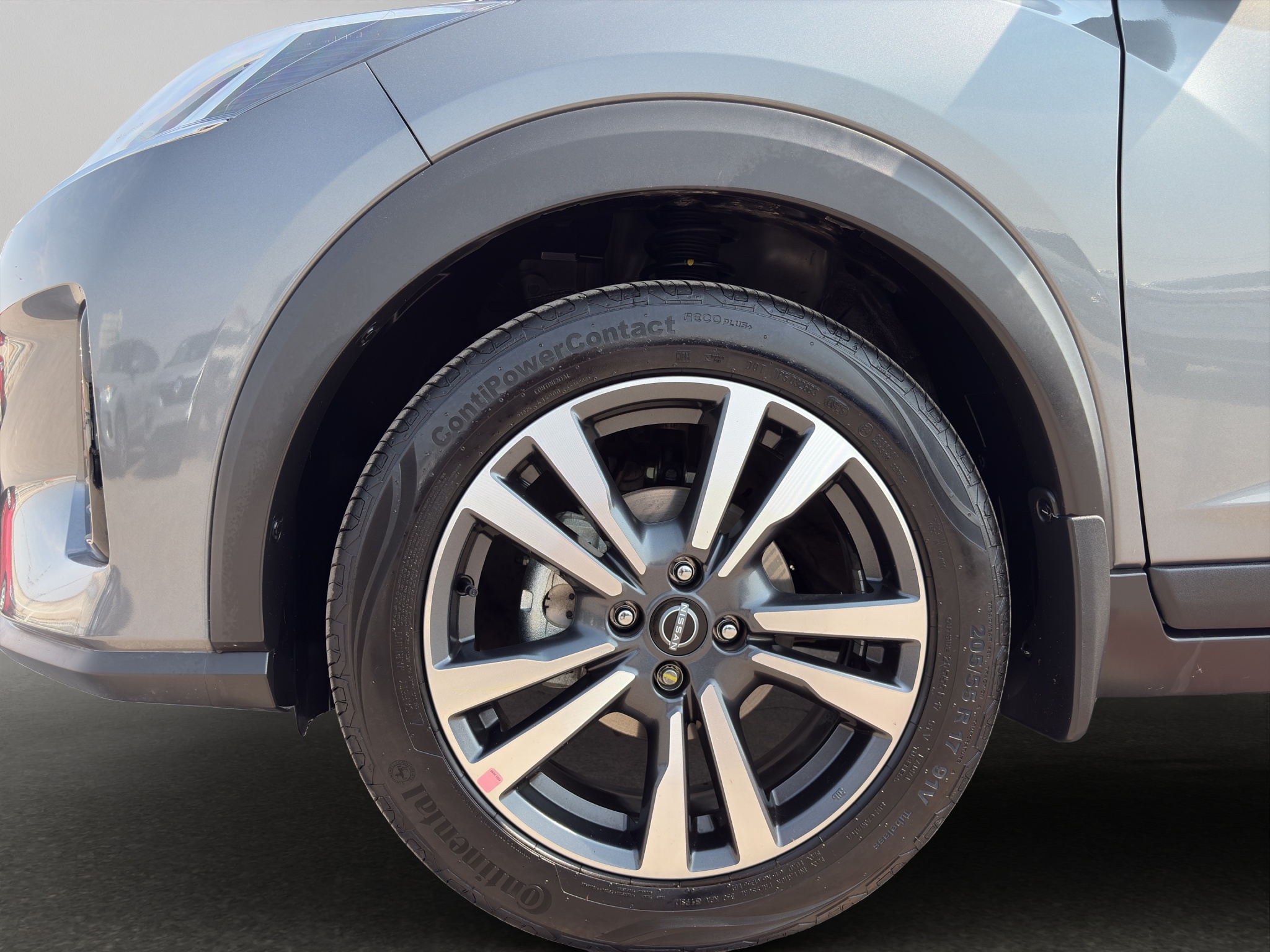 Nissan Kicks  5 pts. Play Advance, 1.6l, TM5, RA-17 (línea nueva) 2025