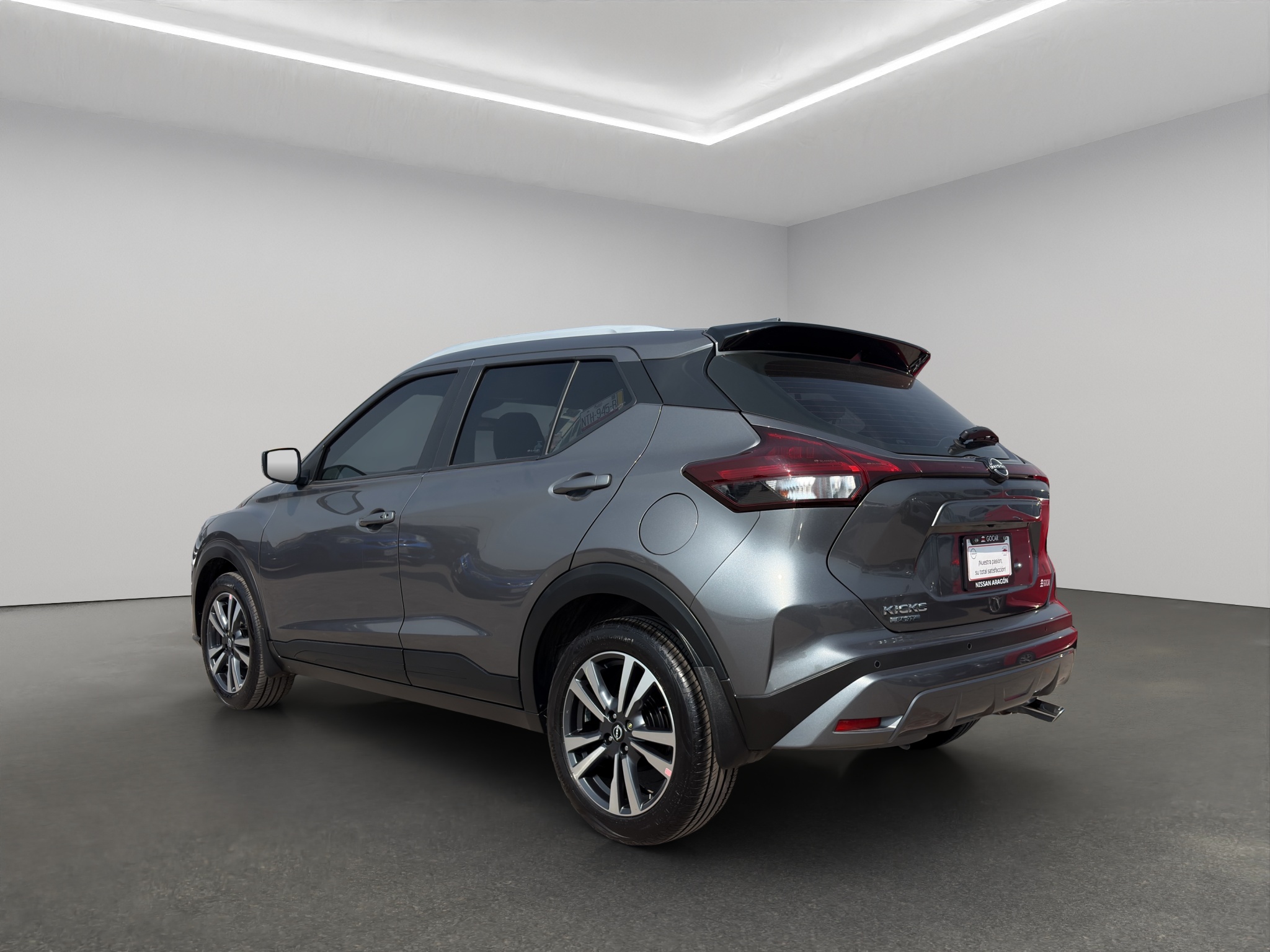 Nissan Kicks  5 pts. Play Advance, 1.6l, TM5, RA-17 (línea nueva) 2025