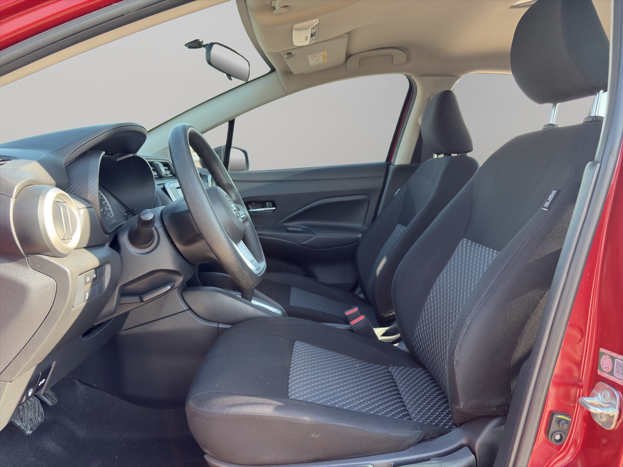 Nissan Versa 4 pts. Sense, CVT, a/ac., VE, R-15 (línea anterior) 2022